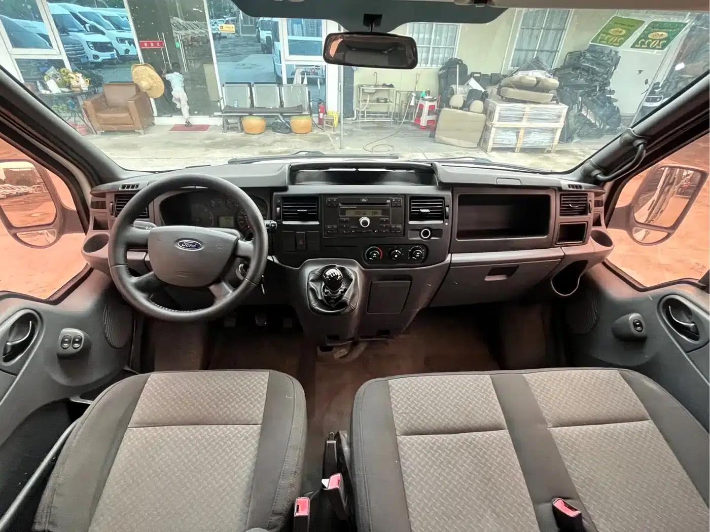 New Generation Ford Transit 2013 2.4T Diesel Luxury Short Wheelbase Mid-Low Roof (National III Emission Standard) — миниатюра 8