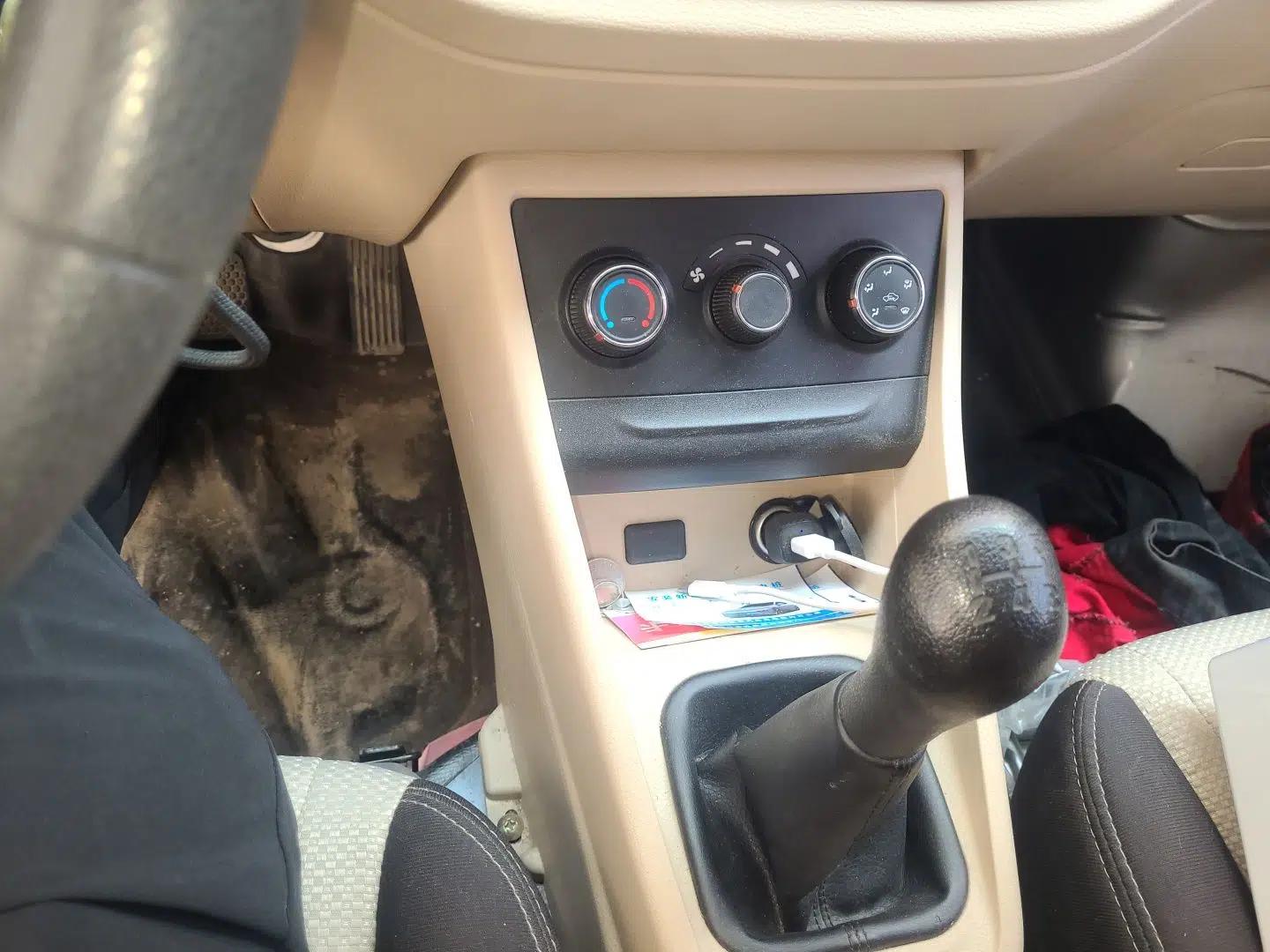 CHANGAN KUAYUE Xing V3 2023 1.5L Gasoline Standard Edition 2-Seat Van — миниатюра 14