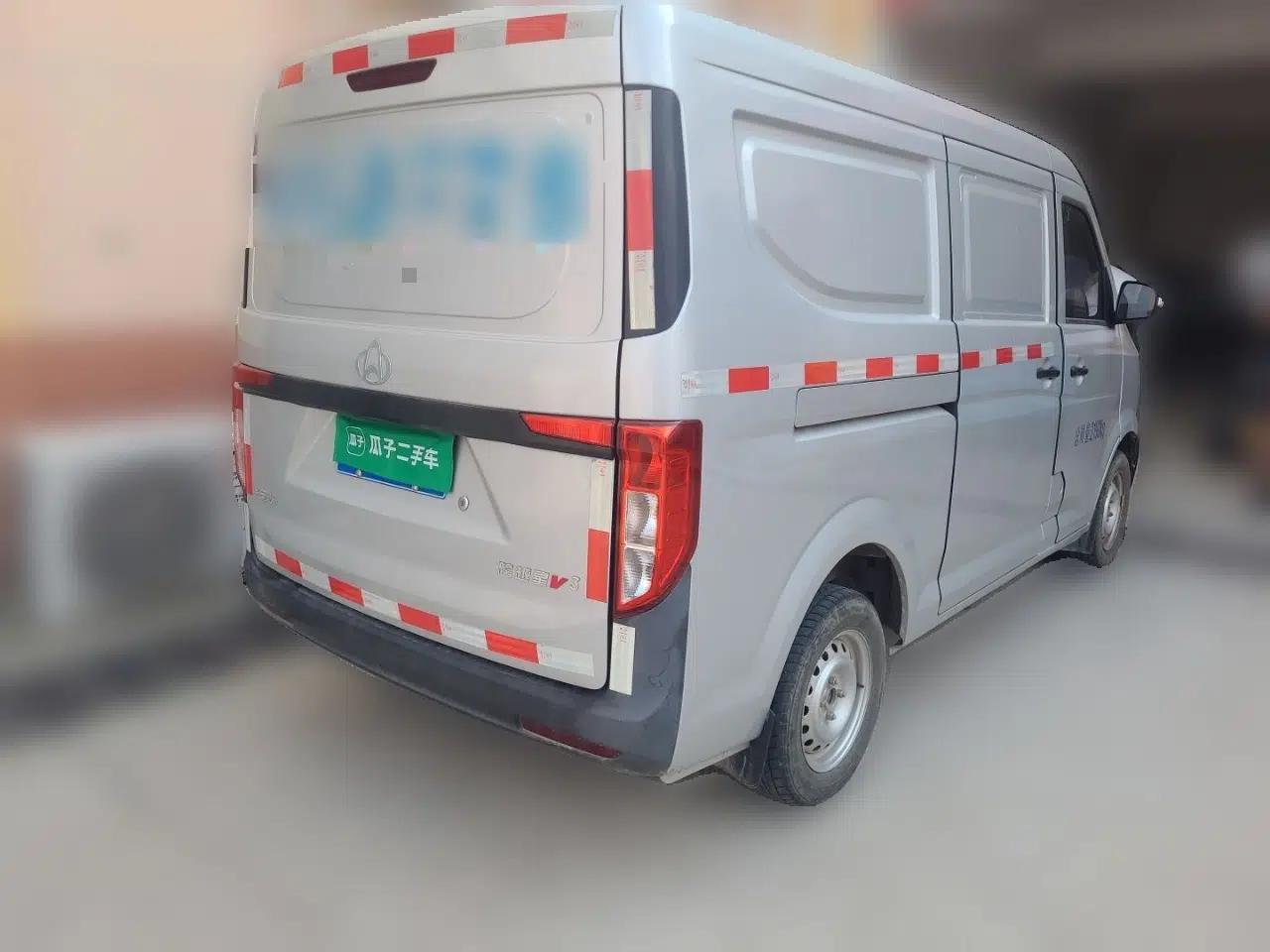 CHANGAN KUAYUE Xing V3 2023 1.5L Gasoline Standard Edition 2-Seat Van — миниатюра 6
