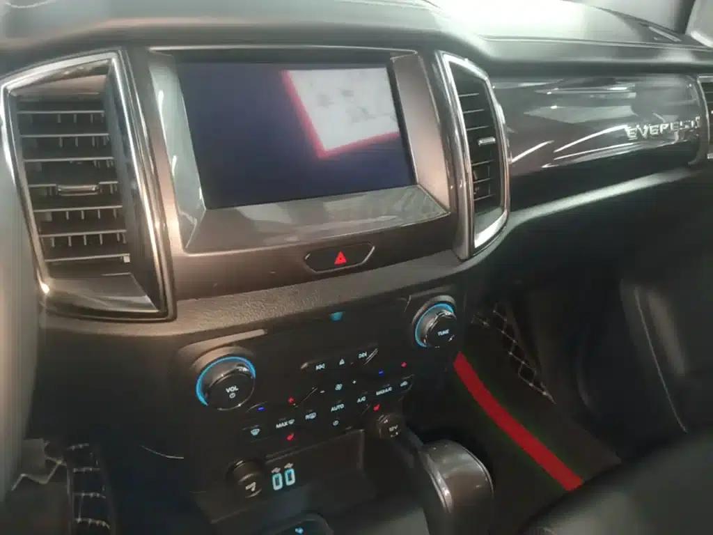 2017 Ford Everest 2.0T Gasoline Automatic 4WD Flagship Edition 7-Seater — миниатюра 13