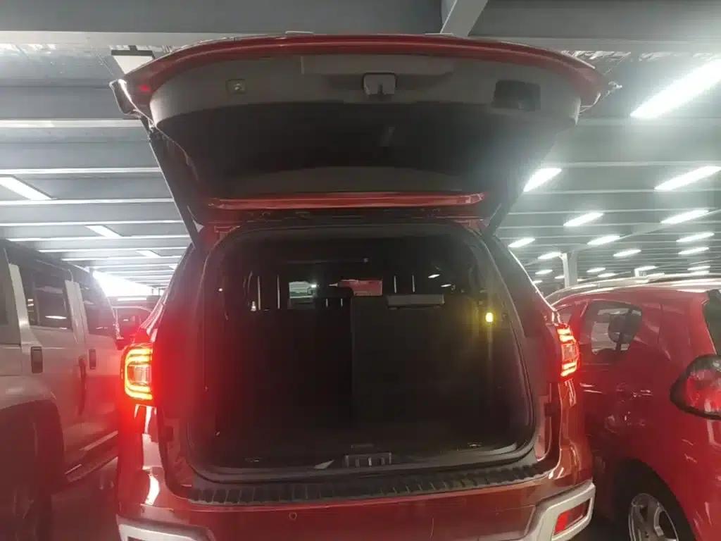 2017 Ford Everest 2.0T Gasoline Automatic 4WD Flagship Edition 7-Seater — миниатюра 19