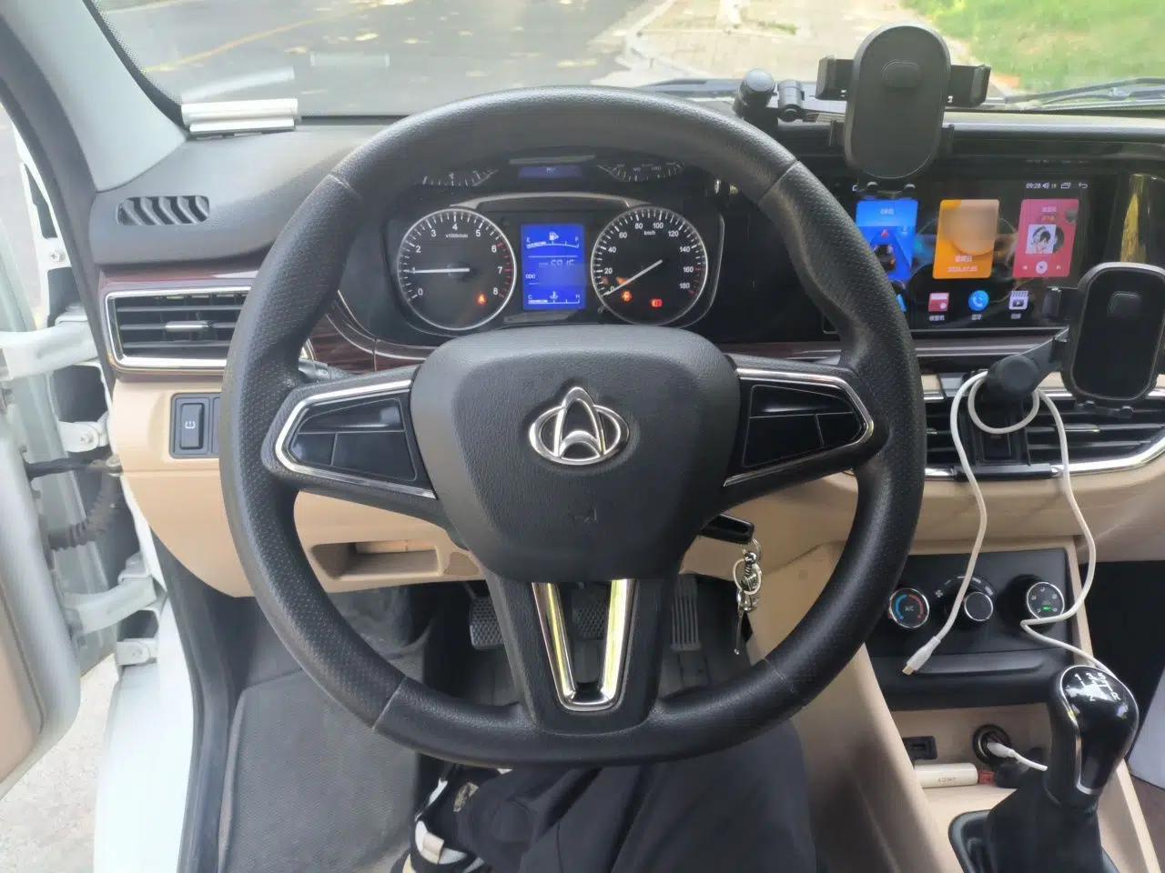 CHANGAN KUAYUE Xing V5 2026 Model 1.6L Comfortable 6-Seater Passenger Vehicle — миниатюра 10