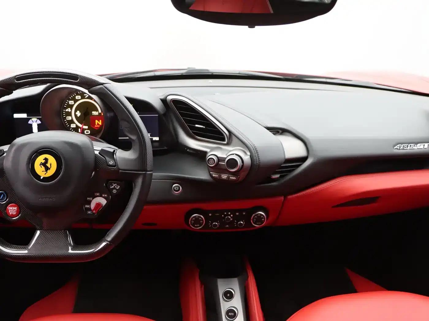 2015 Ferrari 488 GTB — миниатюра 19