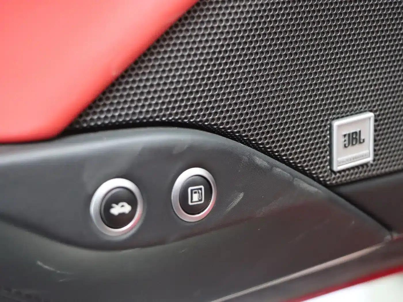 2015 Ferrari 488 GTB — миниатюра 21