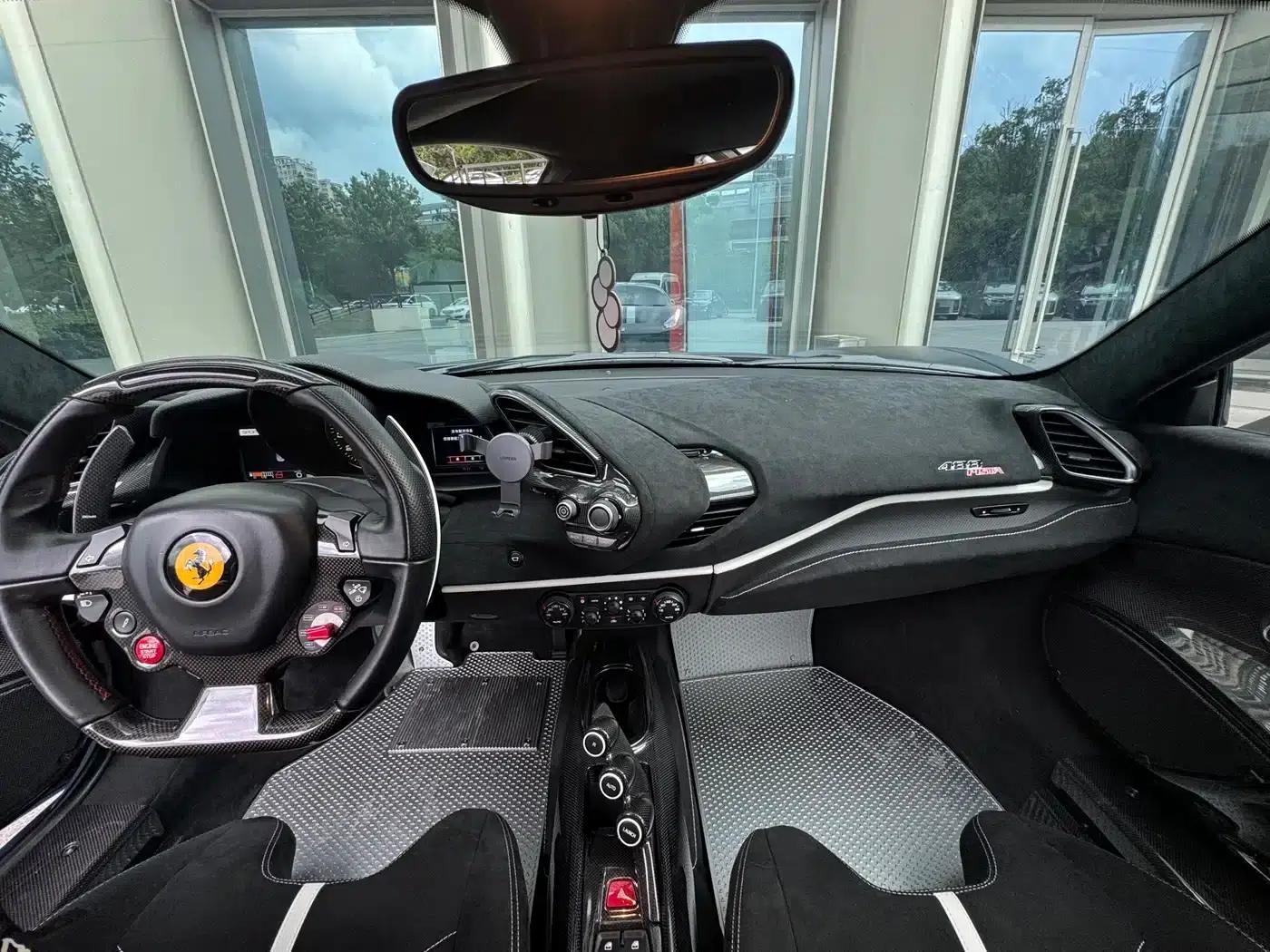 2015 Ferrari 488 GTB — миниатюра 13