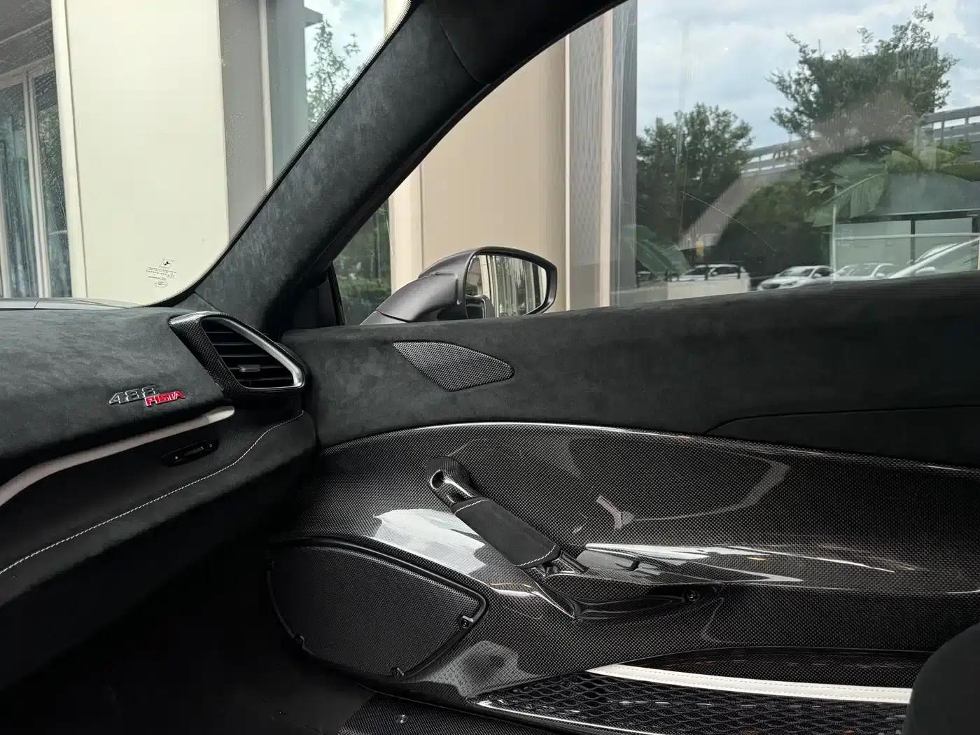 2015 Ferrari 488 GTB — миниатюра 16