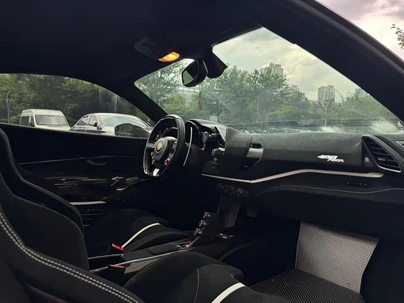2015 Ferrari 488 GTB — миниатюра 22