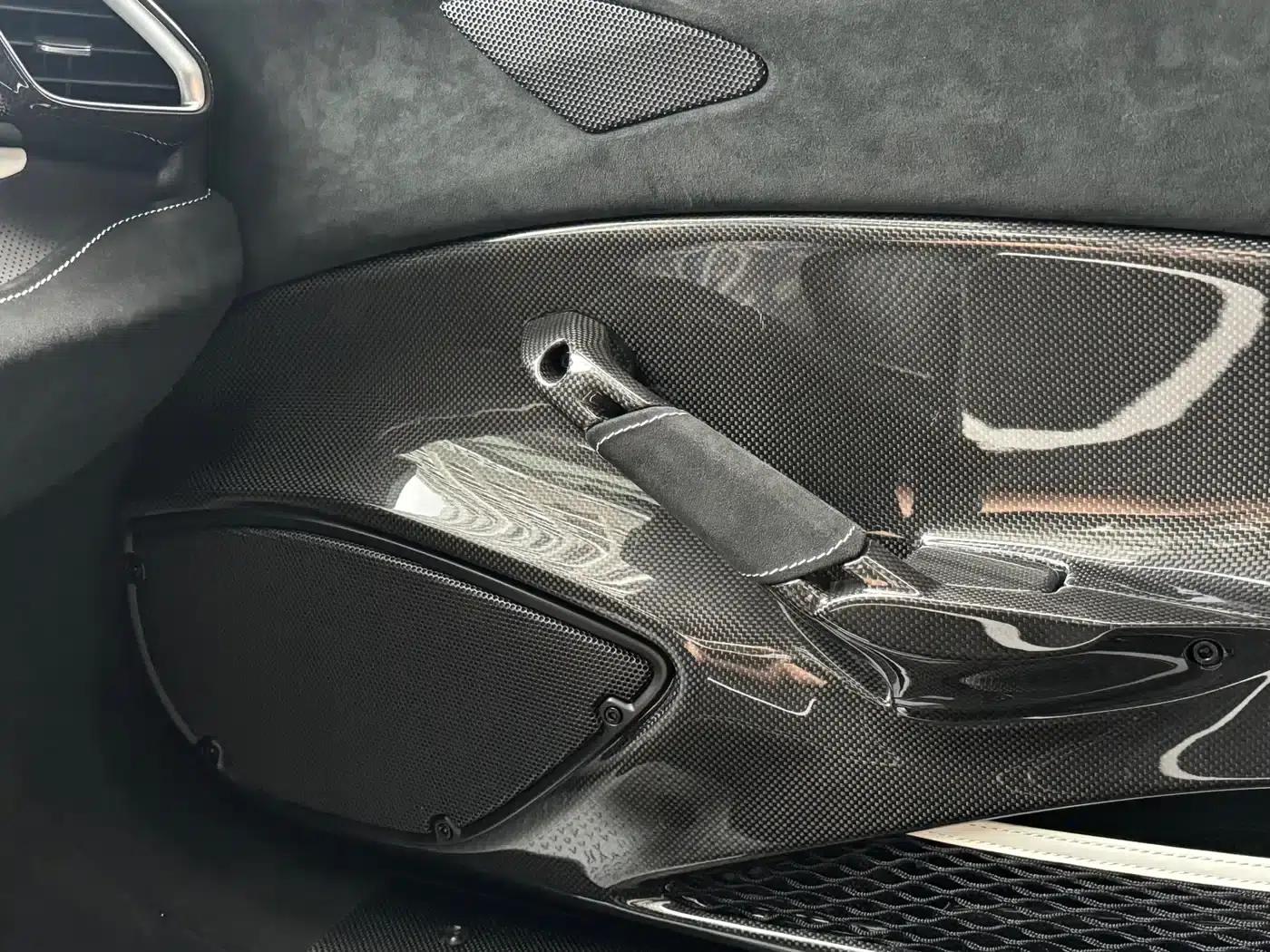 2015 Ferrari 488 GTB — миниатюра 28