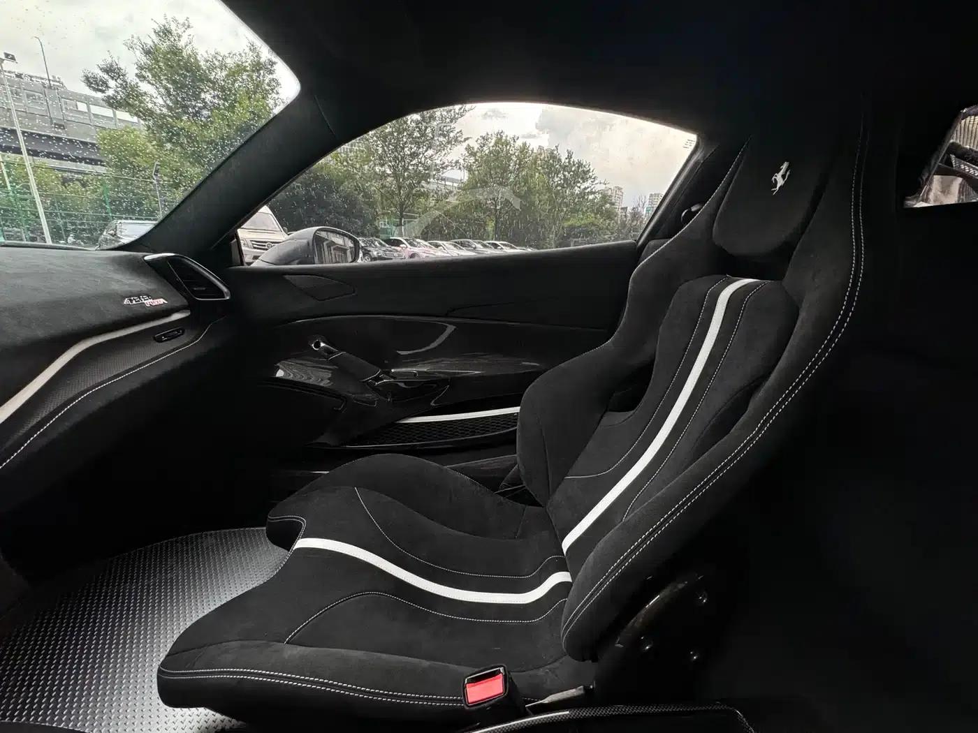 2015 Ferrari 488 GTB — миниатюра 29