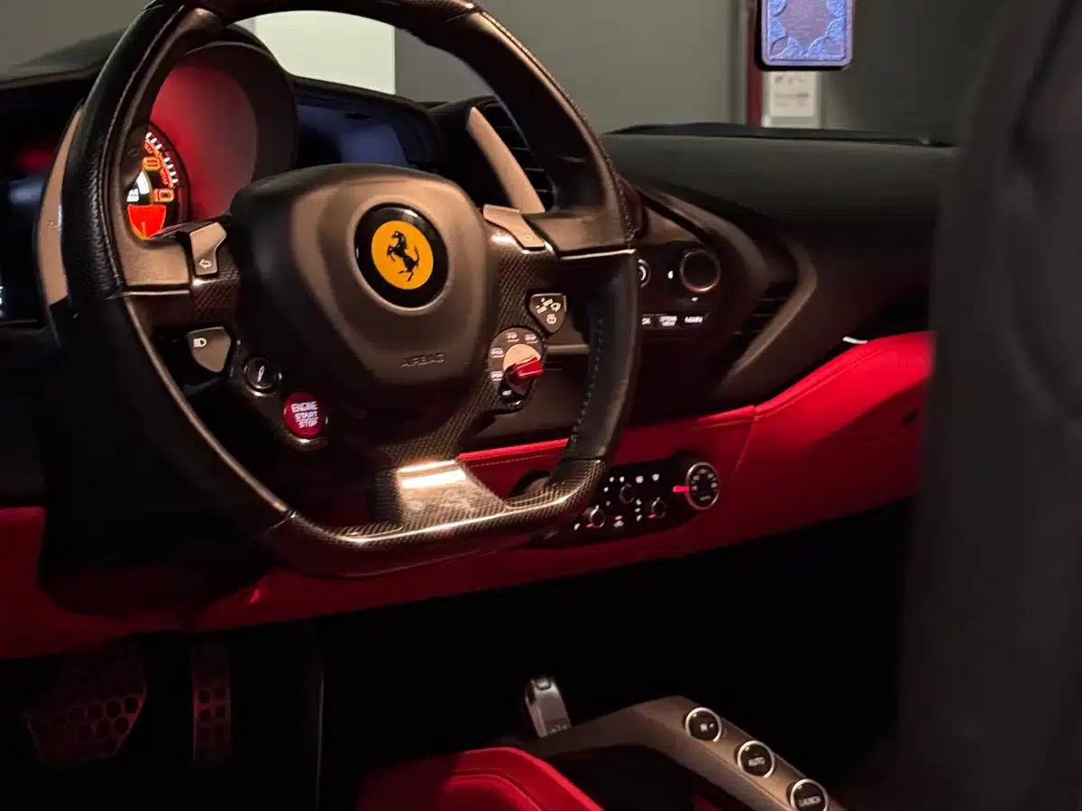 2015 Ferrari 488 GTB — миниатюра 10
