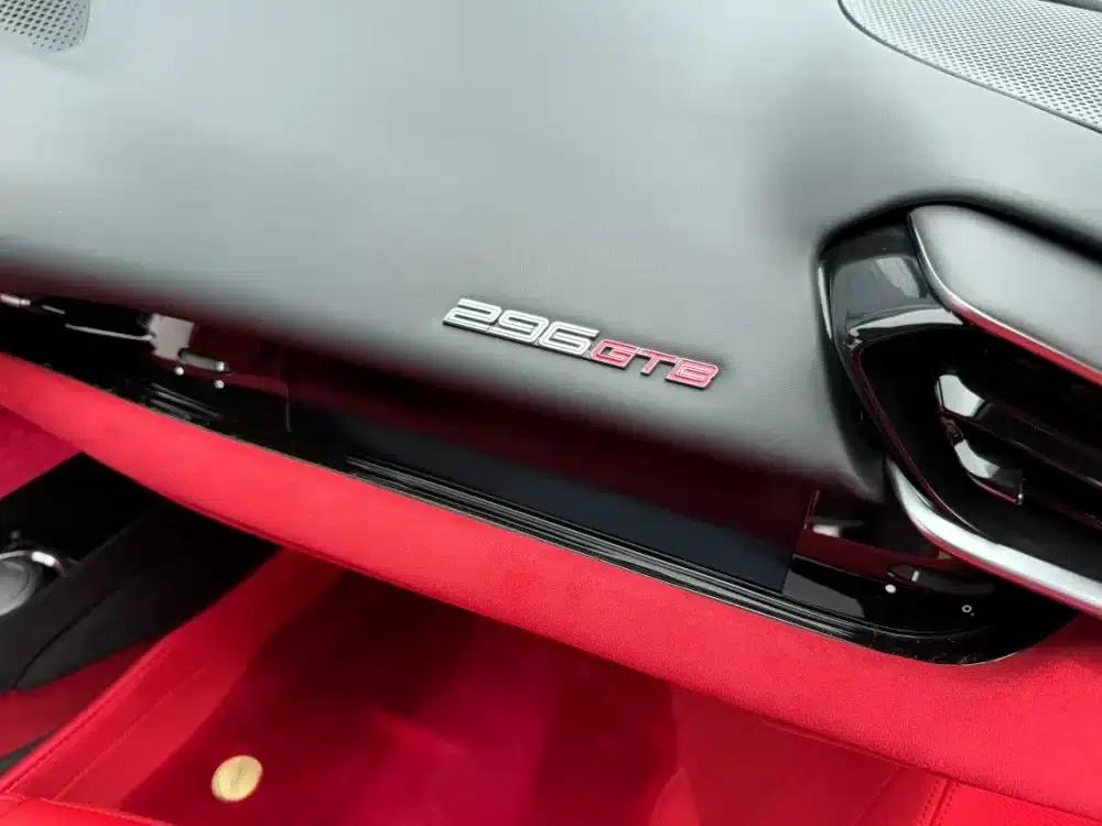 Ferrari 296 2021 3.0T V6 GTB — миниатюра 10