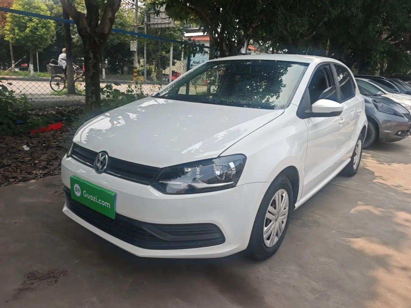 Volkswagen Polo 2016 1.4L Manual Fashion Model — миниатюра 1