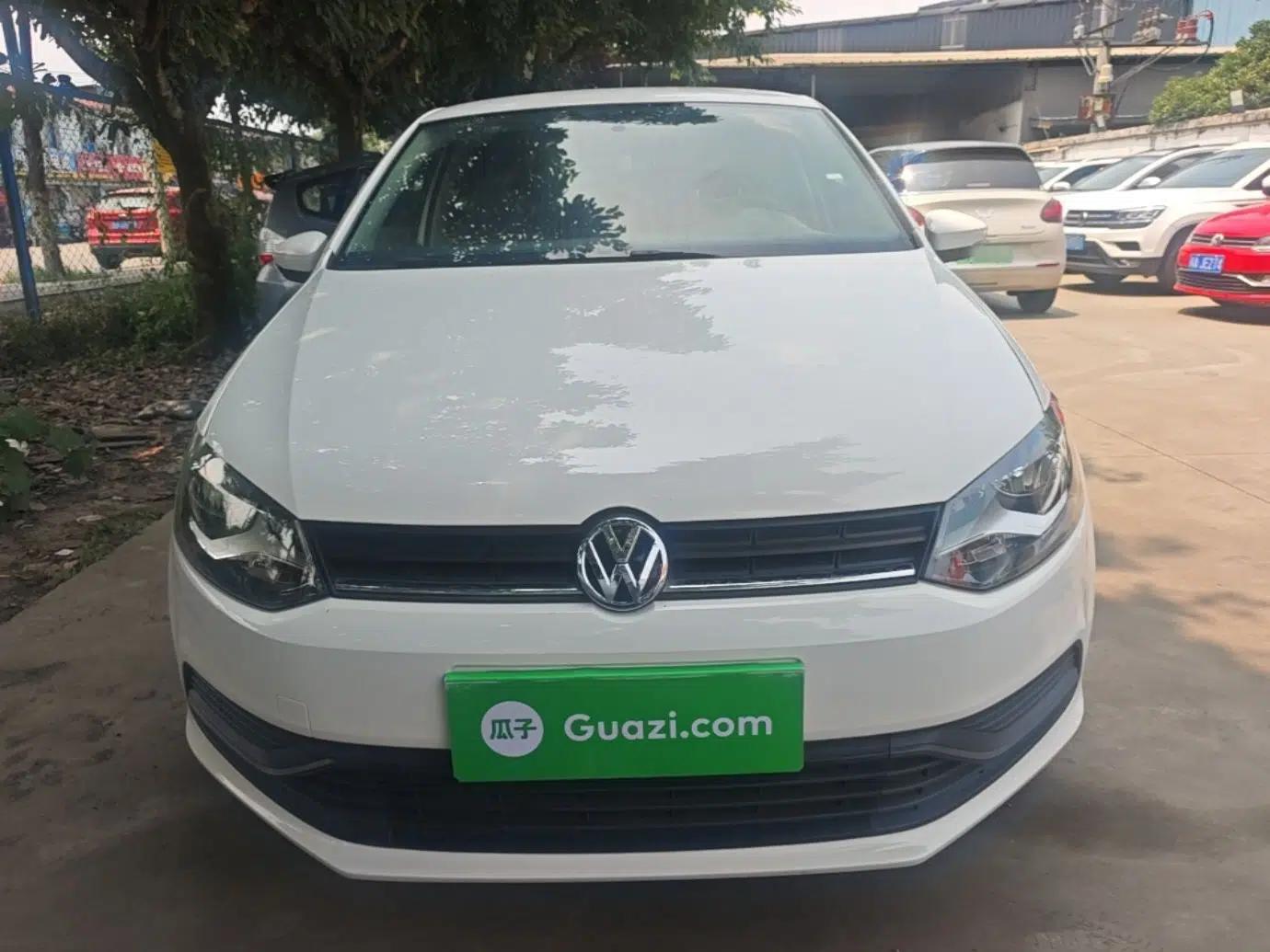Volkswagen Polo 2016 1.4L Manual Fashion Model — миниатюра 2