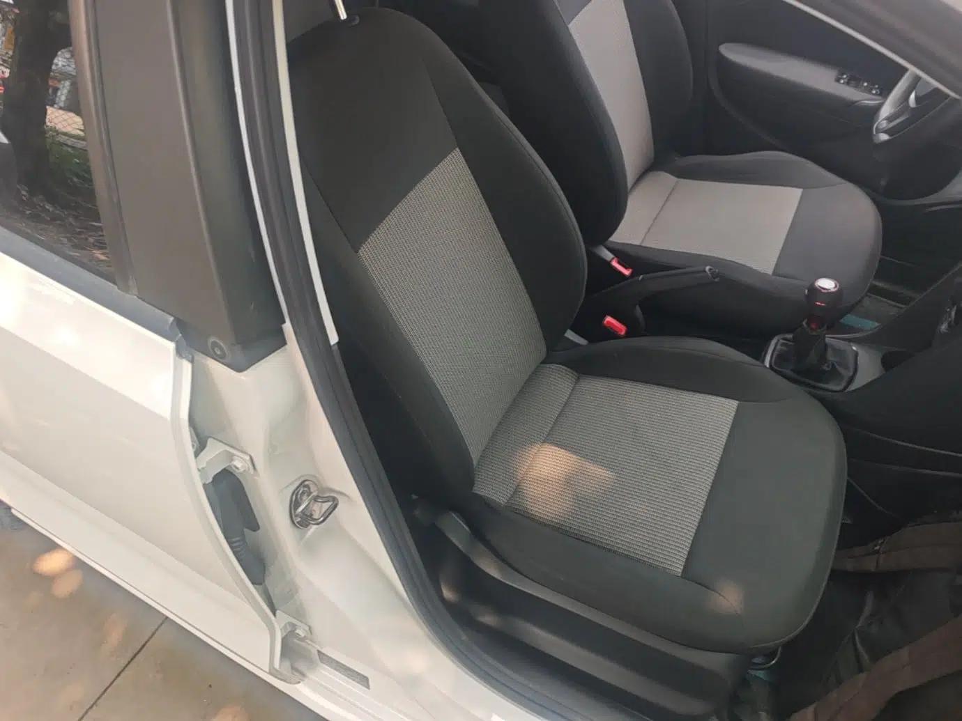 Volkswagen Polo 2016 1.4L Manual Fashion Model — миниатюра 19