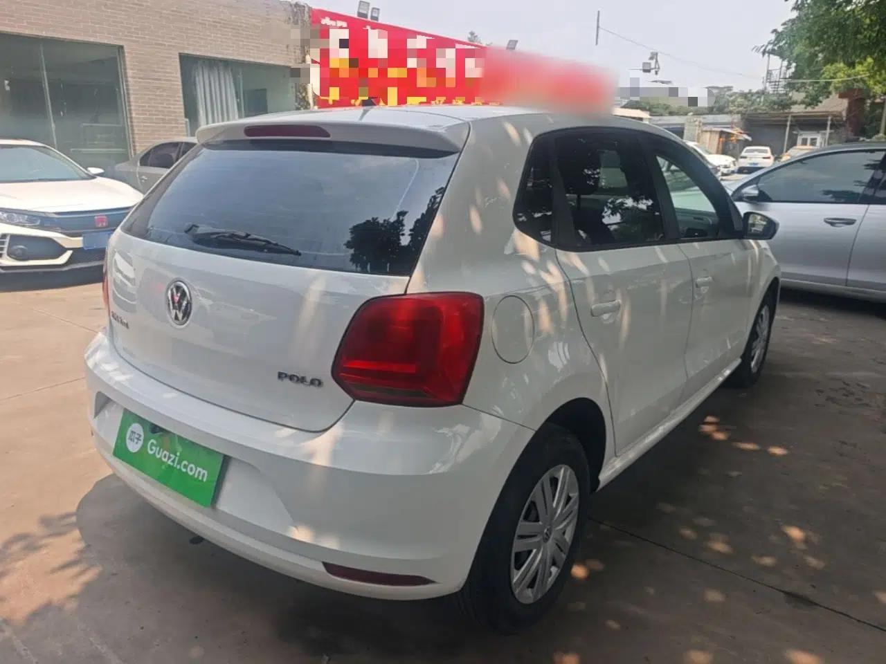 Volkswagen Polo 2016 1.4L Manual Fashion Model — миниатюра 6