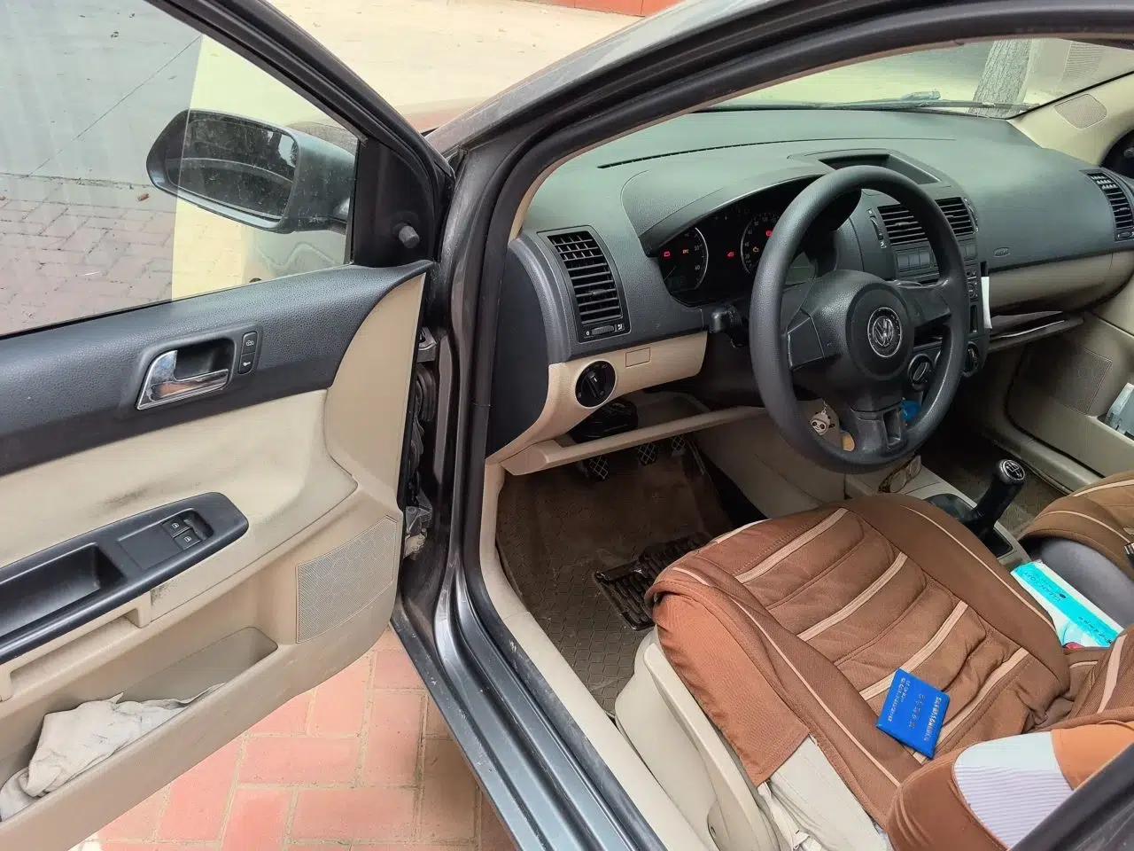 Volkswagen Polo 2011 Jingqu 1.4L Manual Sile Edition — миниатюра 16