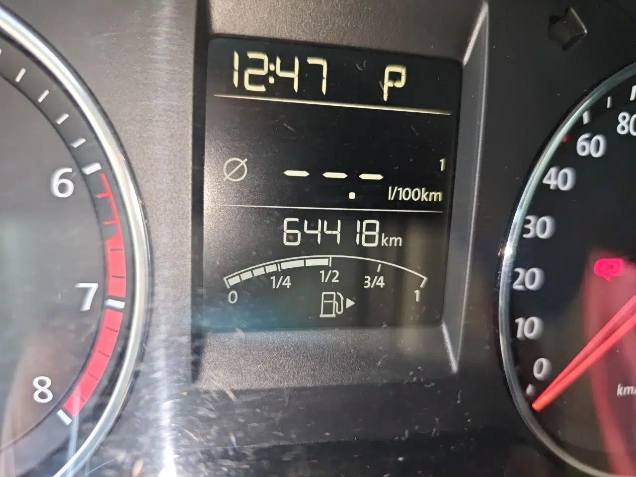 Volkswagen Polo 2014 1.6L Automatic Comfort Edition — миниатюра 12