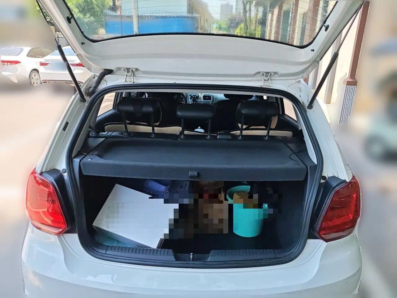 Volkswagen Polo 2014 1.6L Automatic Comfort Edition — миниатюра 19