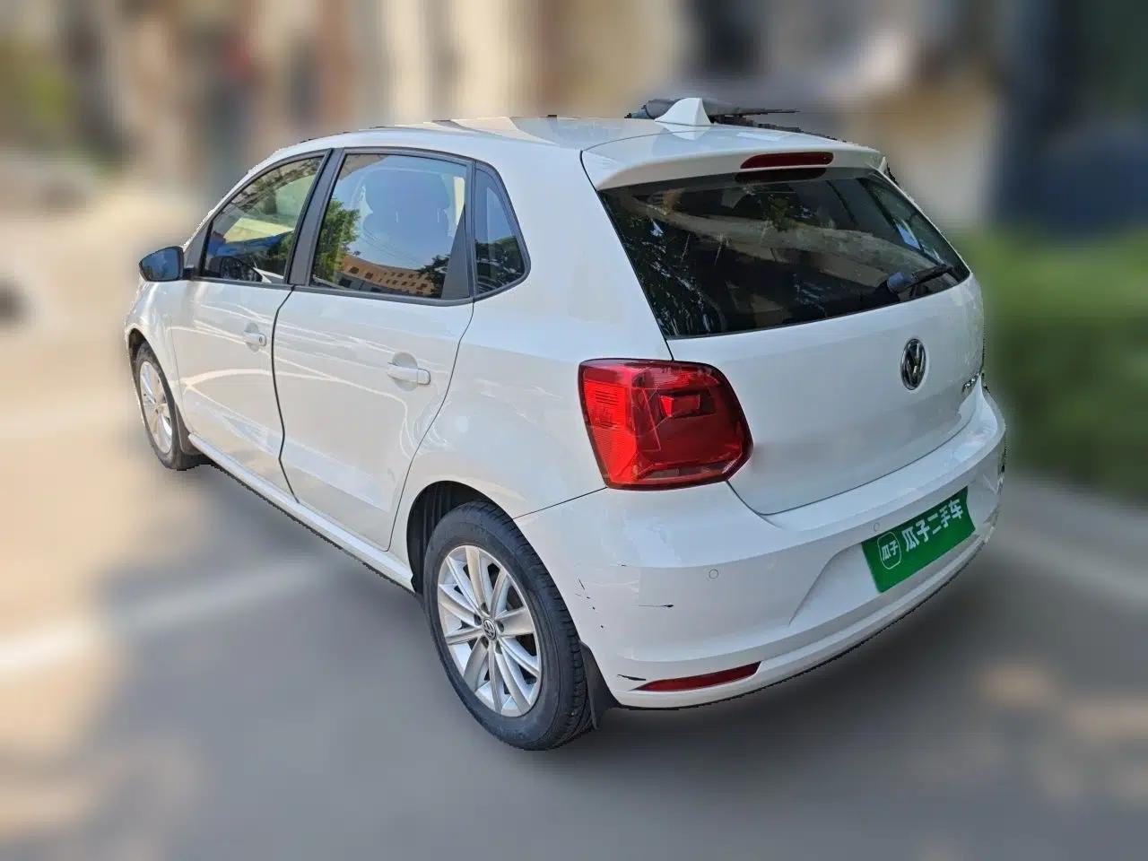 Volkswagen Polo 2014 1.6L Automatic Comfort Edition — миниатюра 4