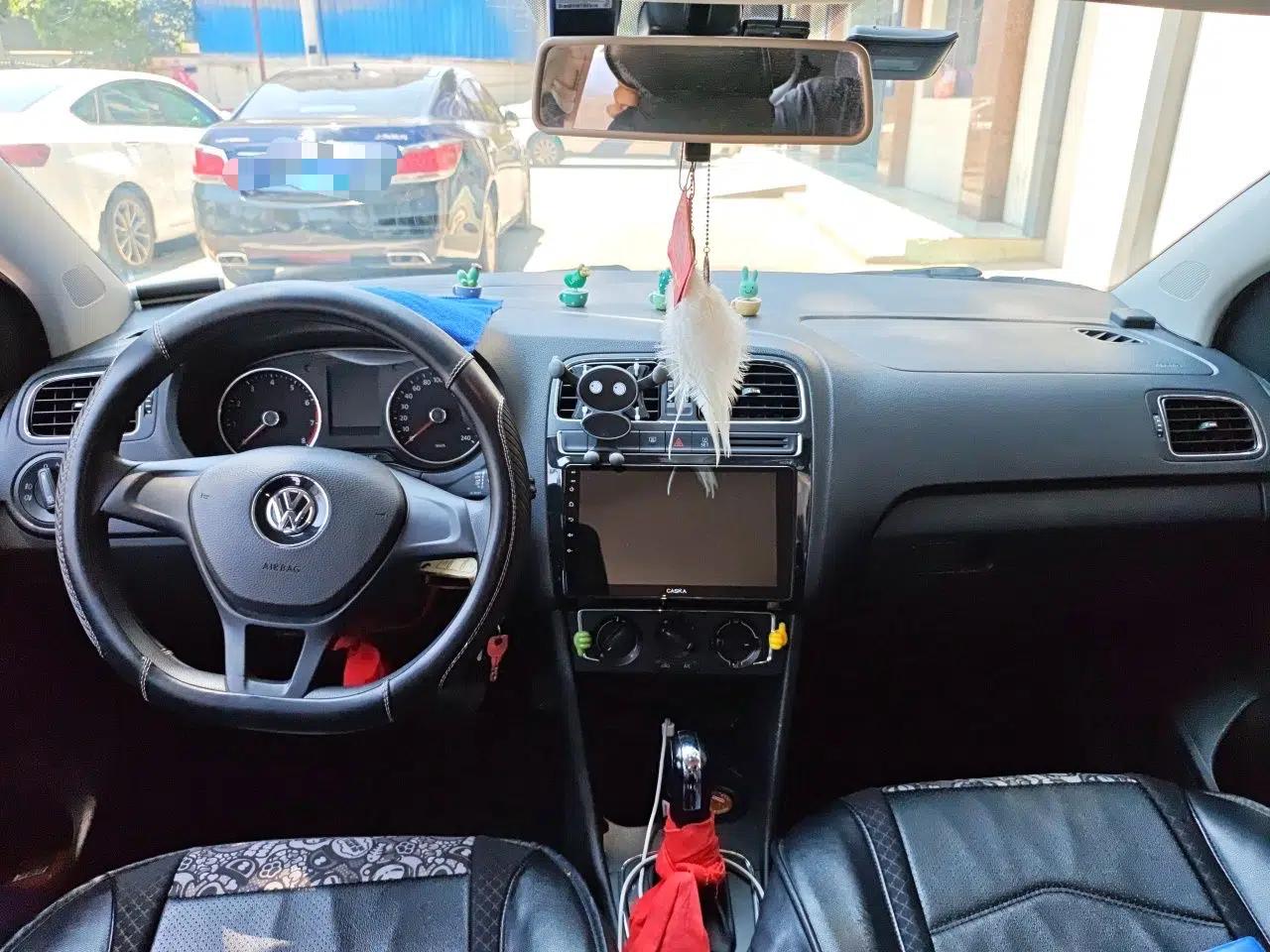 Volkswagen Polo 2014 1.6L Automatic Comfort Edition — миниатюра 9