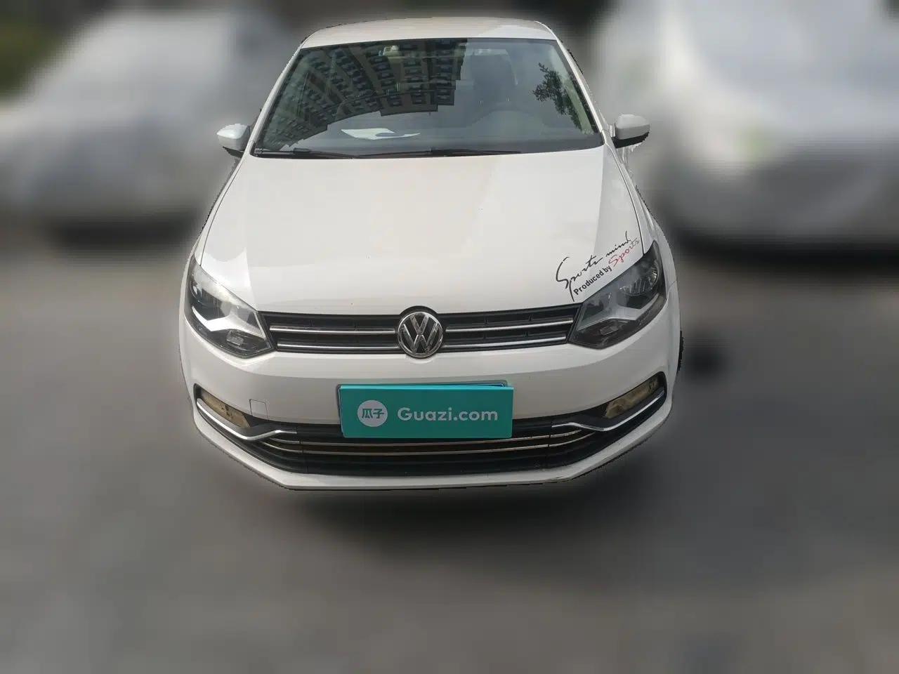 Volkswagen Polo 2014 1.4L Manual Fashion Edition — миниатюра 2