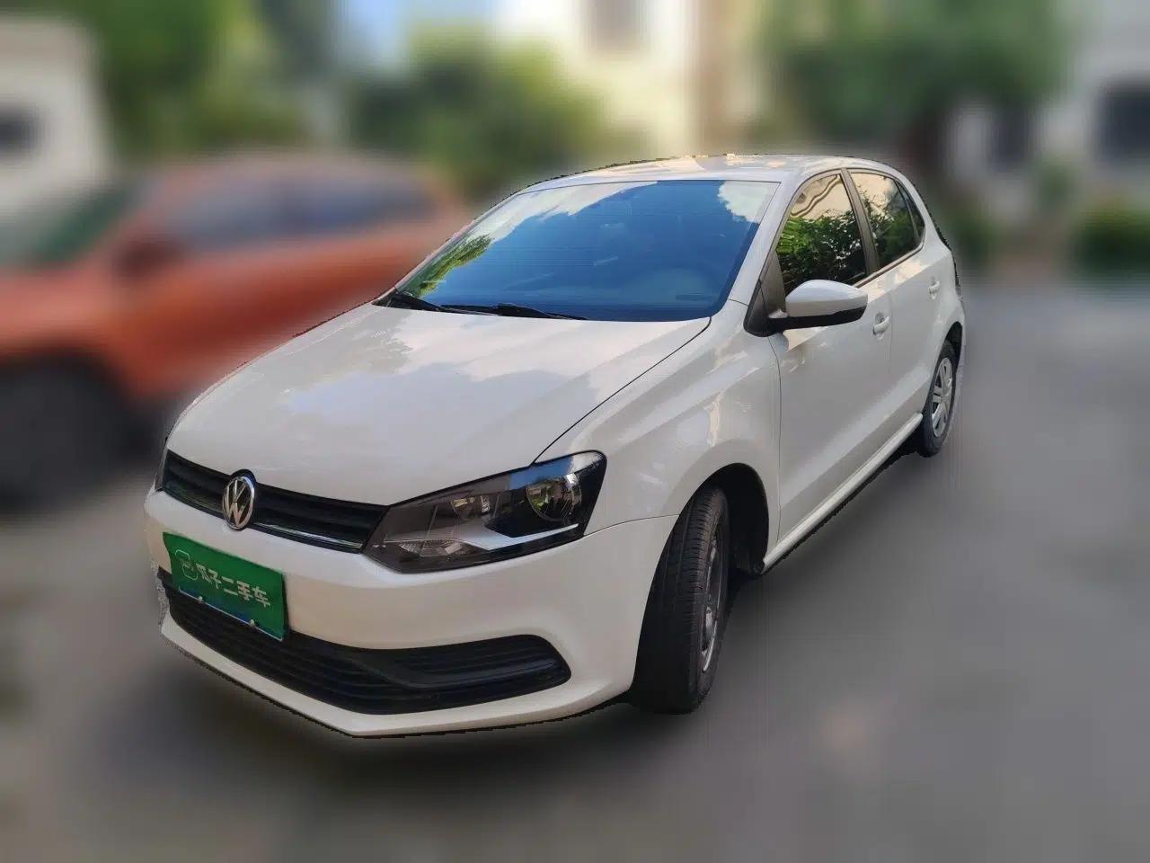 Volkswagen Polo 2016 1.4L Manual Fashion Model — миниатюра 1