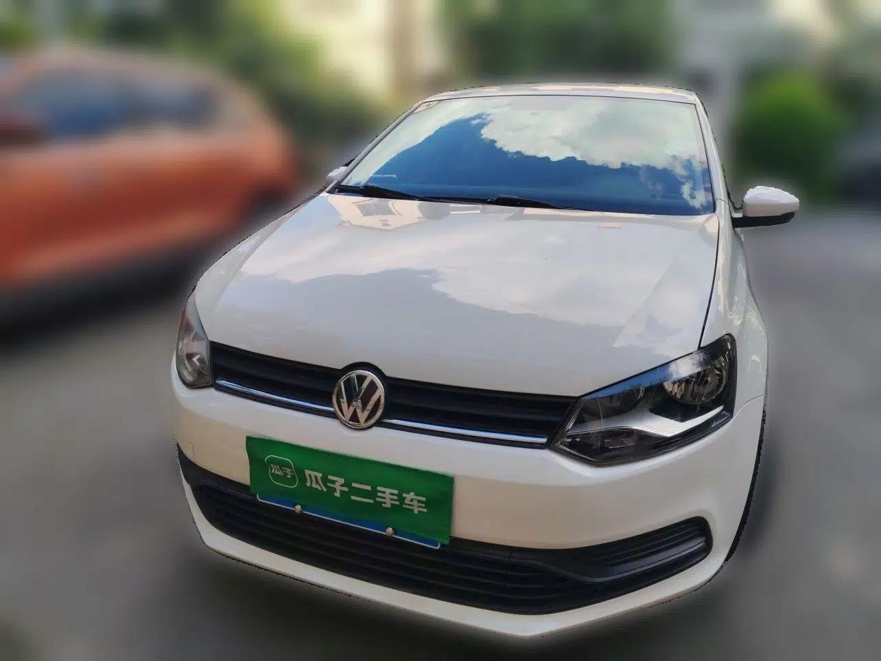 Volkswagen Polo 2016 1.4L Manual Fashion Model — миниатюра 2