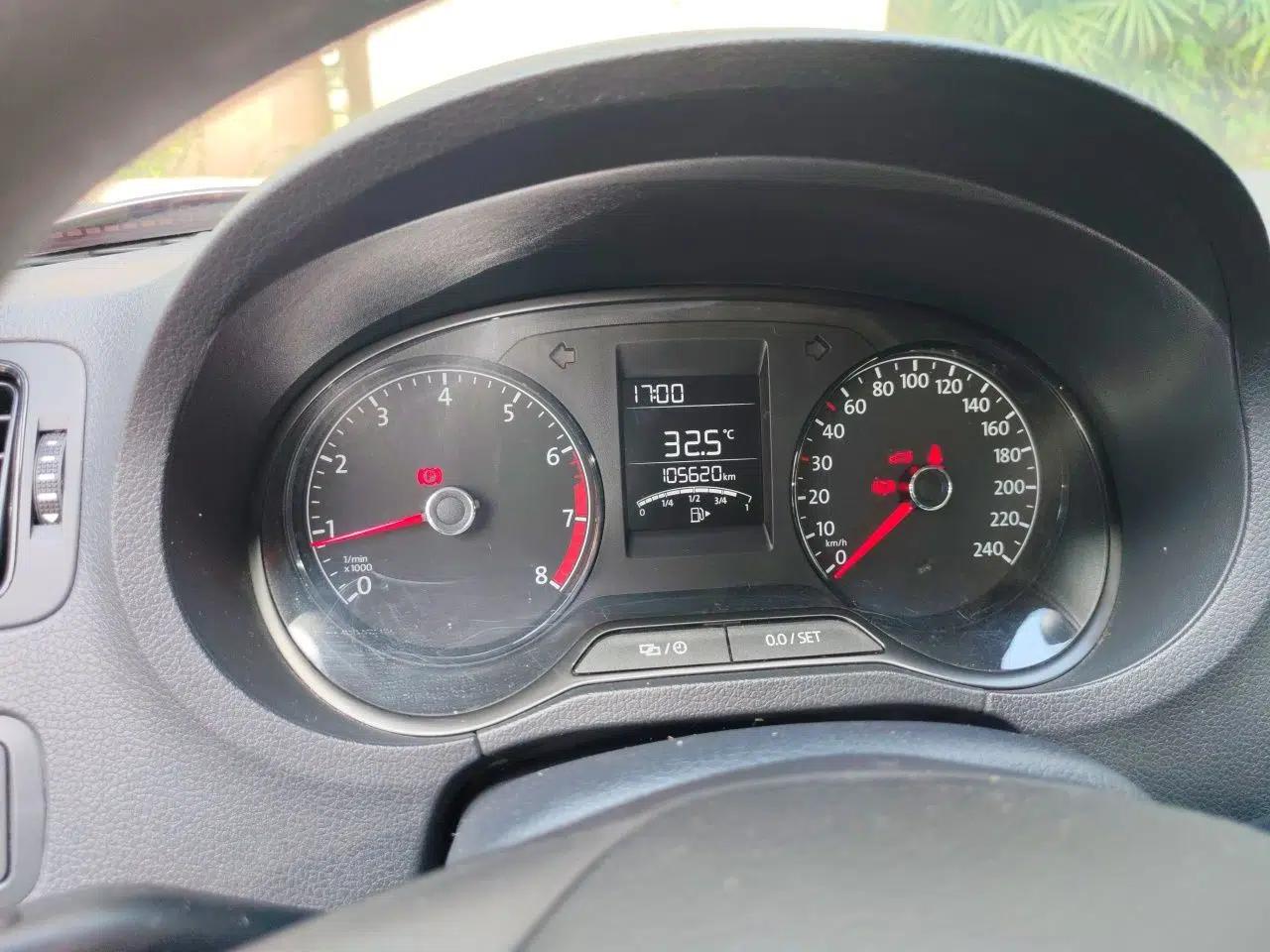 Volkswagen Polo 2016 1.4L Manual Fashion Model — миниатюра 11