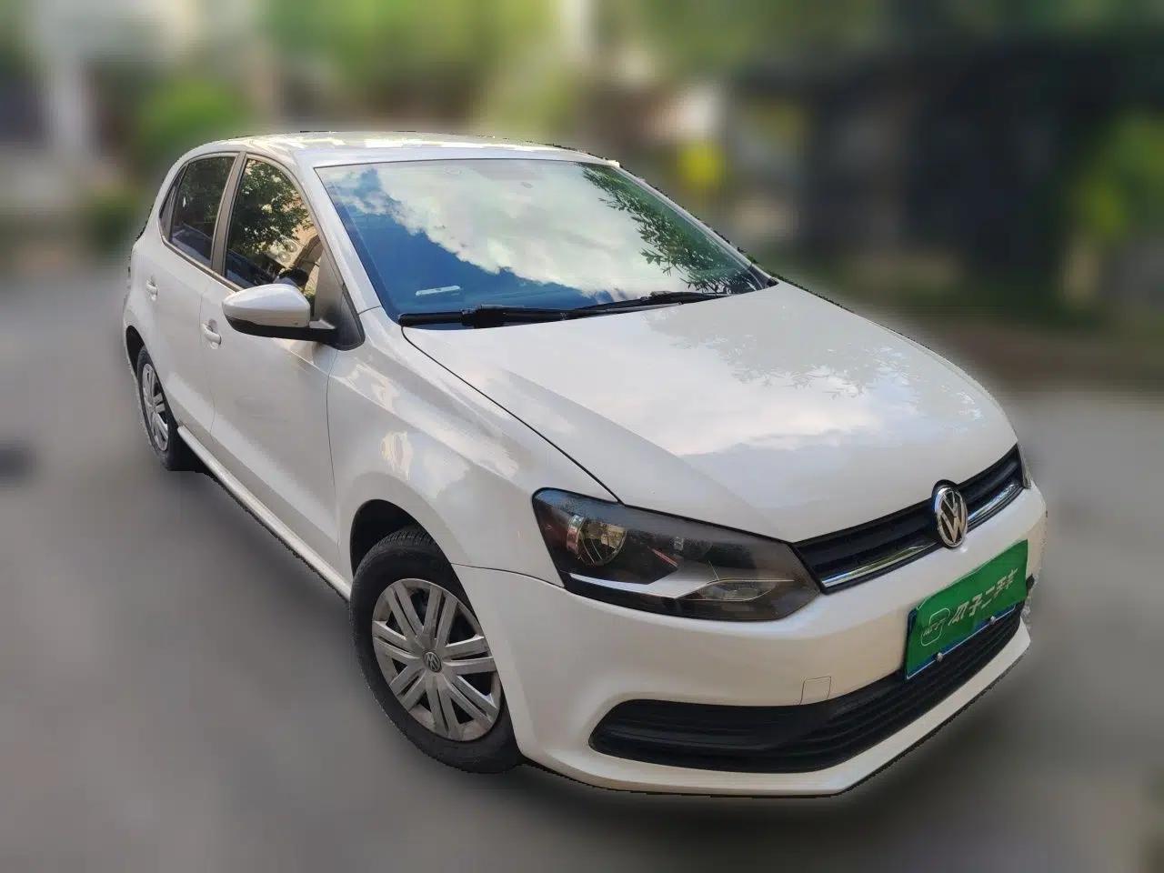 Volkswagen Polo 2016 1.4L Manual Fashion Model — миниатюра 3