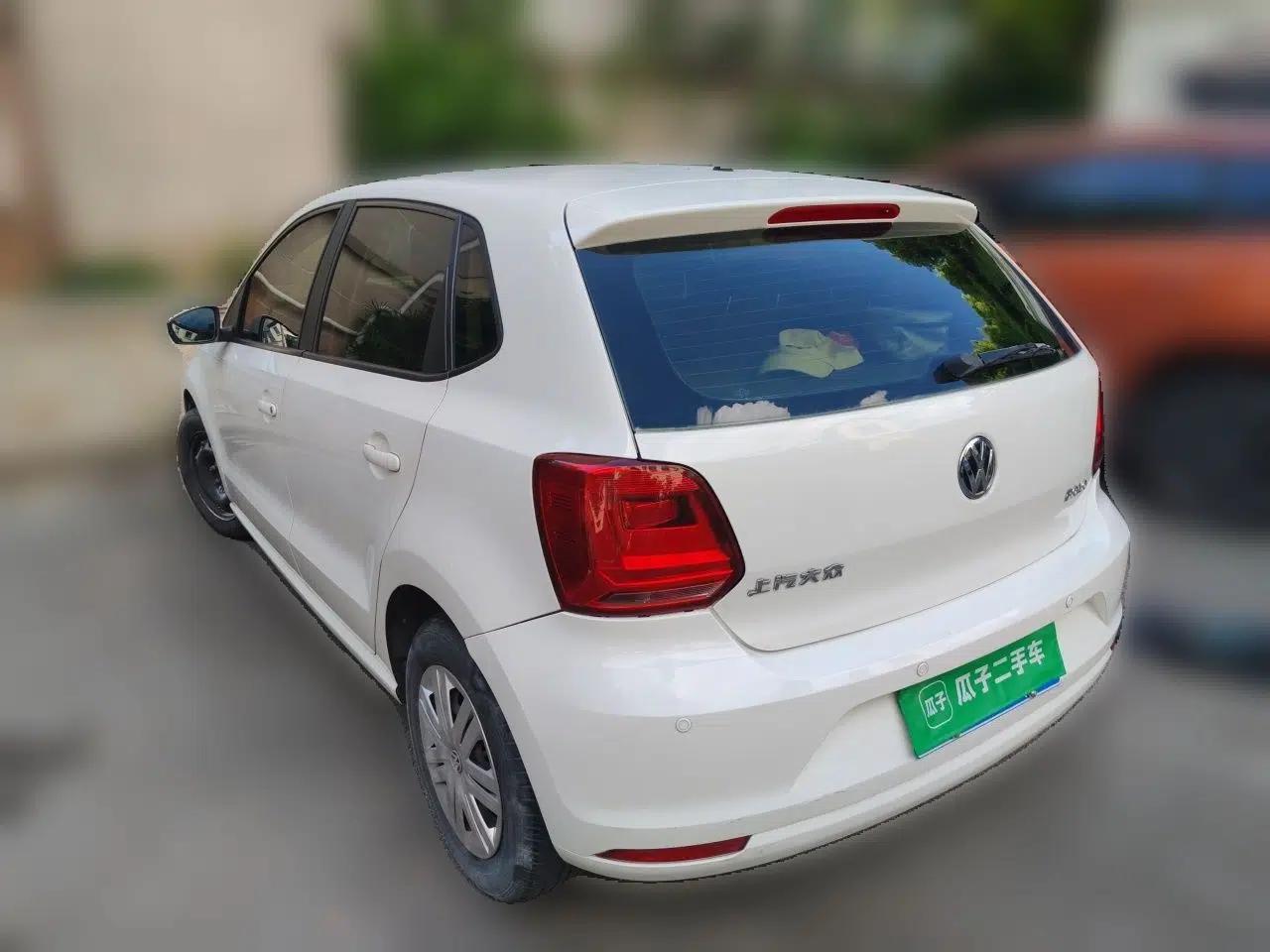 Volkswagen Polo 2016 1.4L Manual Fashion Model — миниатюра 4