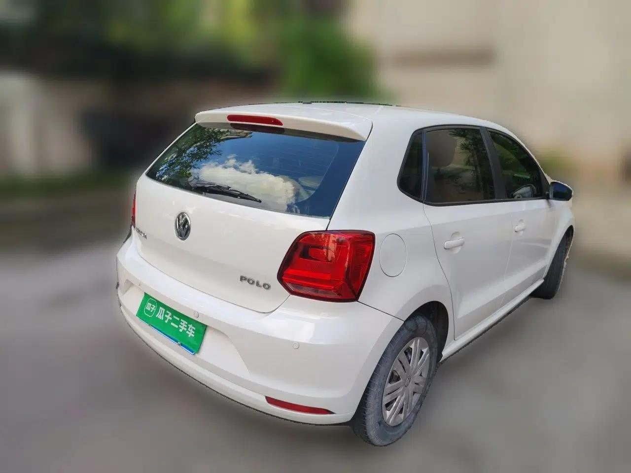 Volkswagen Polo 2016 1.4L Manual Fashion Model — миниатюра 6