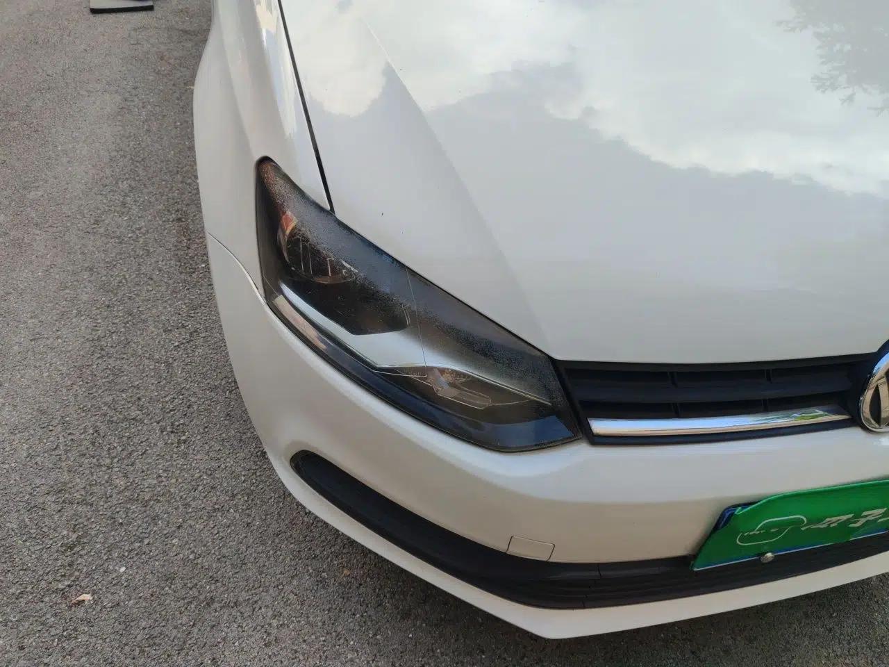 Volkswagen Polo 2016 1.4L Manual Fashion Model — миниатюра 7