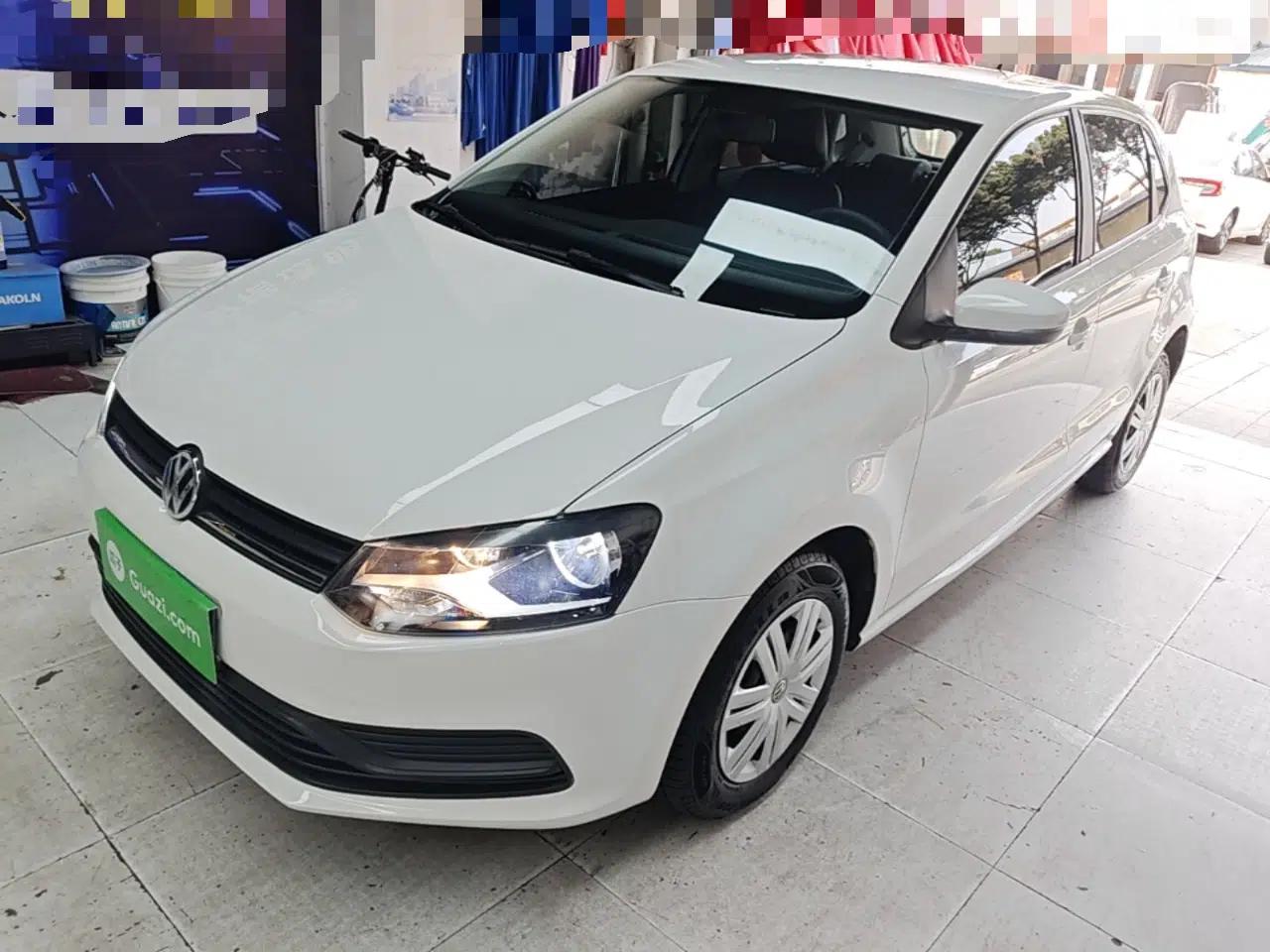 Volkswagen Polo 2016 1.4L Manual Fashion Model — миниатюра 1
