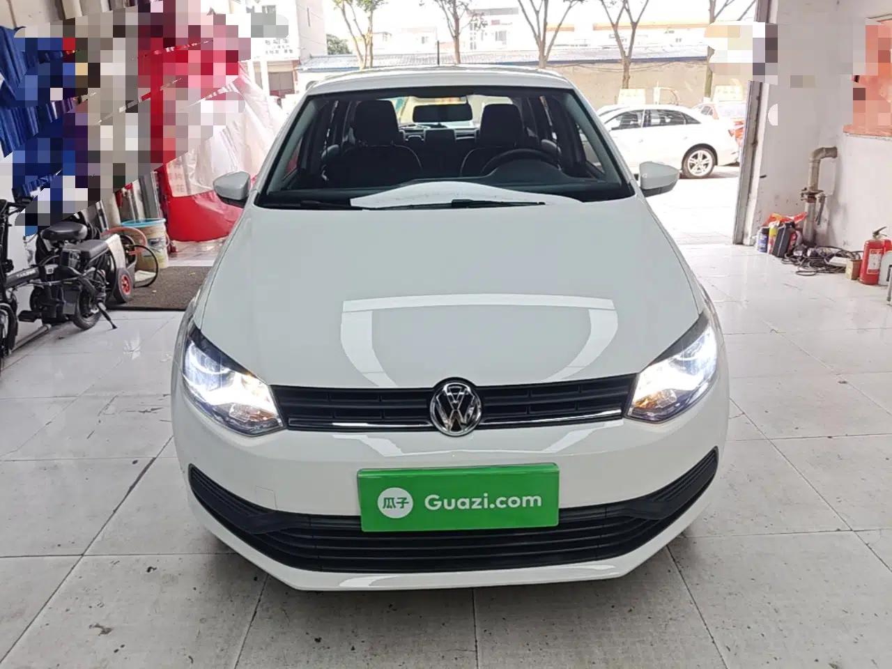 Volkswagen Polo 2016 1.4L Manual Fashion Model — миниатюра 2