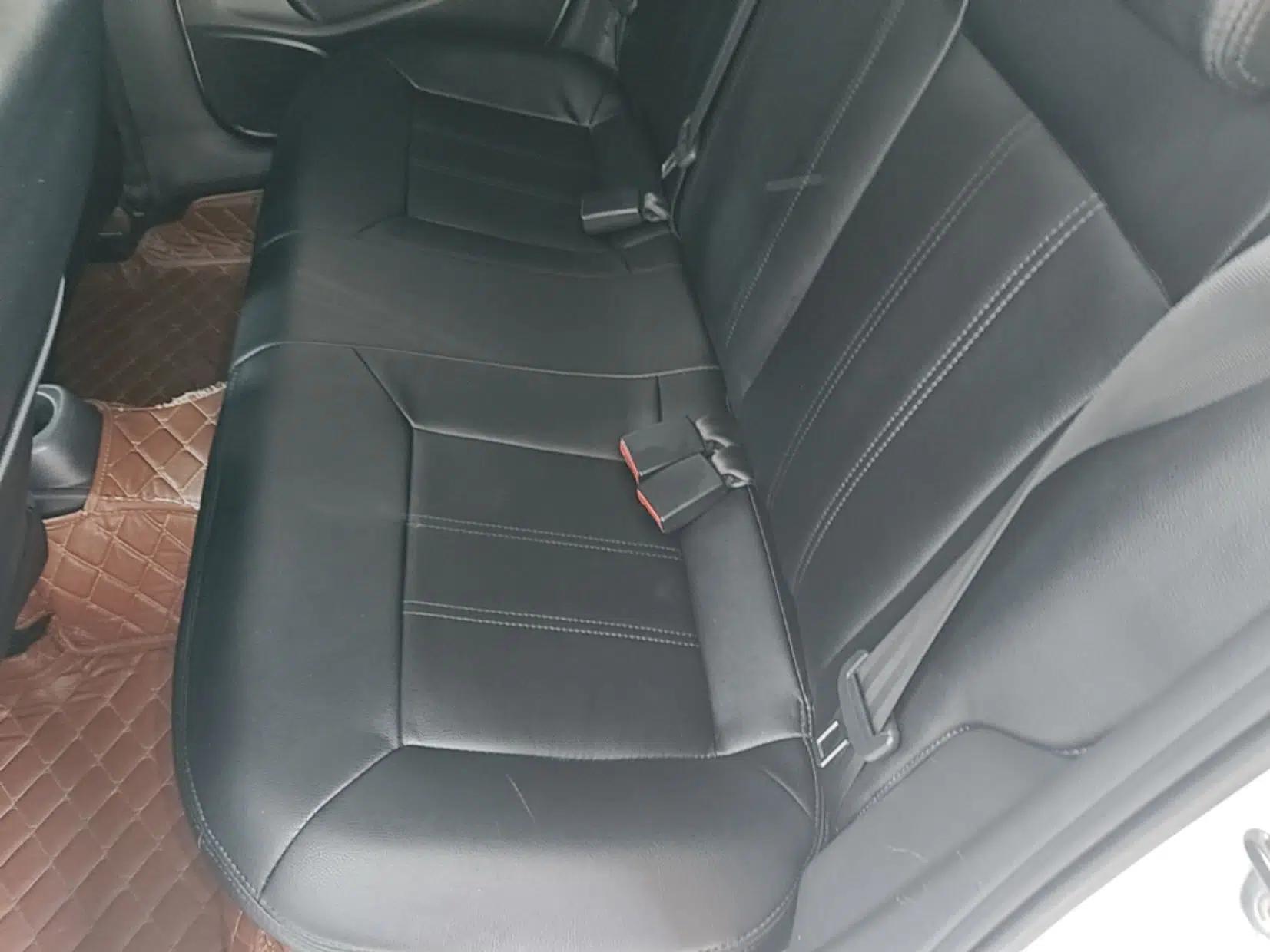 Volkswagen Polo 2016 1.4L Manual Fashion Model — миниатюра 20