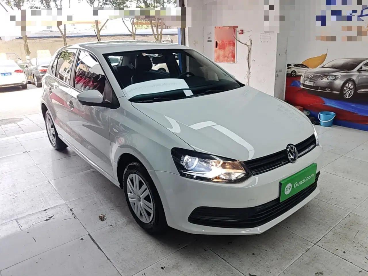 Volkswagen Polo 2016 1.4L Manual Fashion Model — миниатюра 3