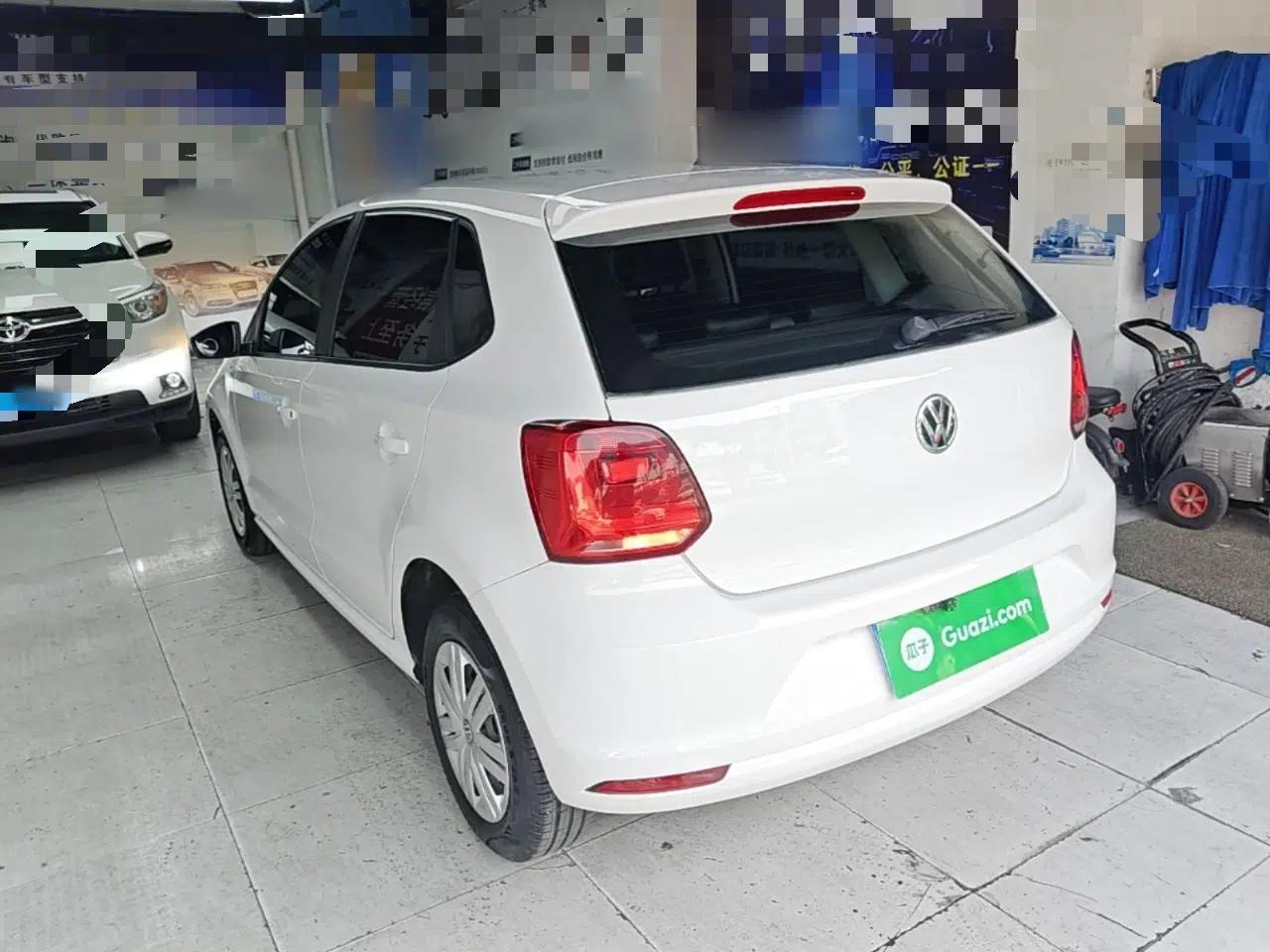Volkswagen Polo 2016 1.4L Manual Fashion Model — миниатюра 4