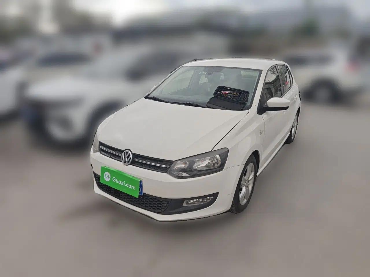 Volkswagen Polo 2013 1.6L Automatic Comfort Edition — миниатюра 1