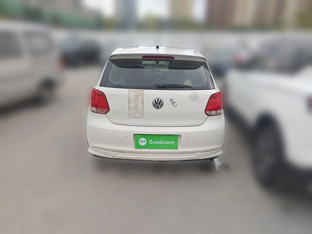 Volkswagen Polo 2013 1.6L Automatic Comfort Edition — миниатюра 5