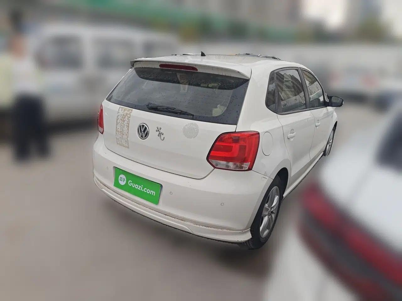 Volkswagen Polo 2013 1.6L Automatic Comfort Edition — миниатюра 6
