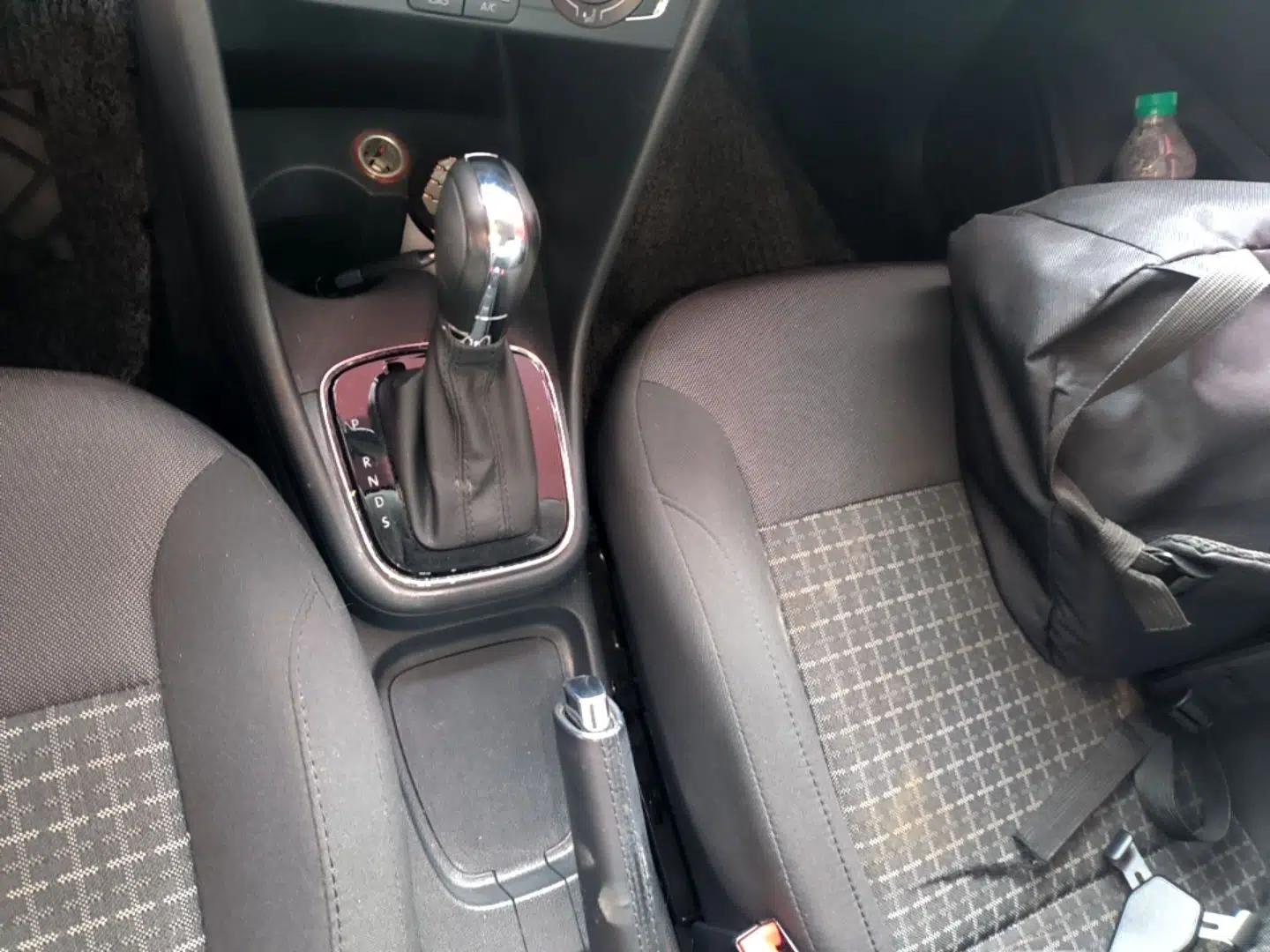 Volkswagen Polo 2016 1.6L Automatic Comfort Model — миниатюра 16