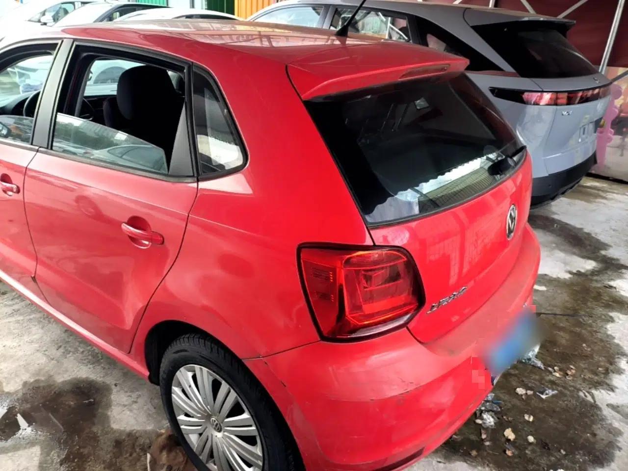 Volkswagen Polo 2016 1.6L Automatic Comfort Model — миниатюра 4