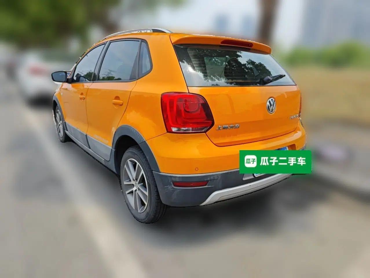 Volkswagen Polo 2012 1.6L Cross Polo Automatic Transmission — миниатюра 4