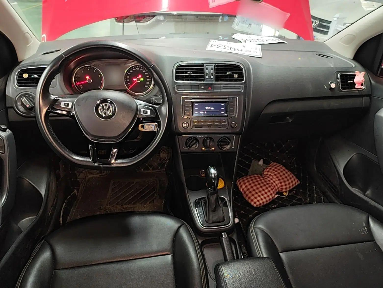 Volkswagen Polo 2016 1.6L Automatic Comfort Model — миниатюра 12