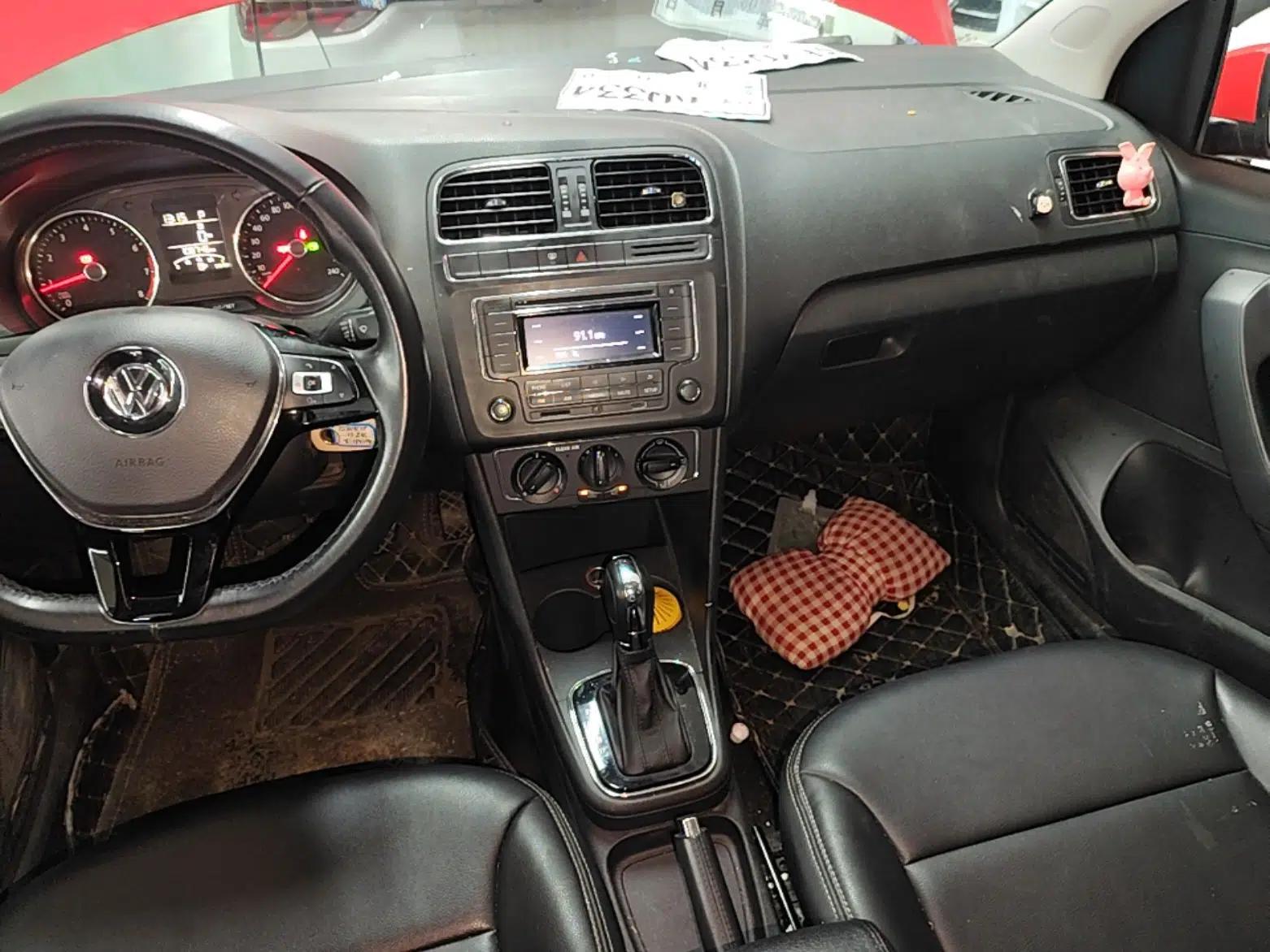 Volkswagen Polo 2016 1.6L Automatic Comfort Model — миниатюра 16