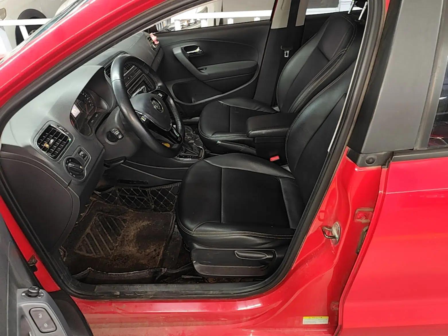 Volkswagen Polo 2016 1.6L Automatic Comfort Model — миниатюра 17