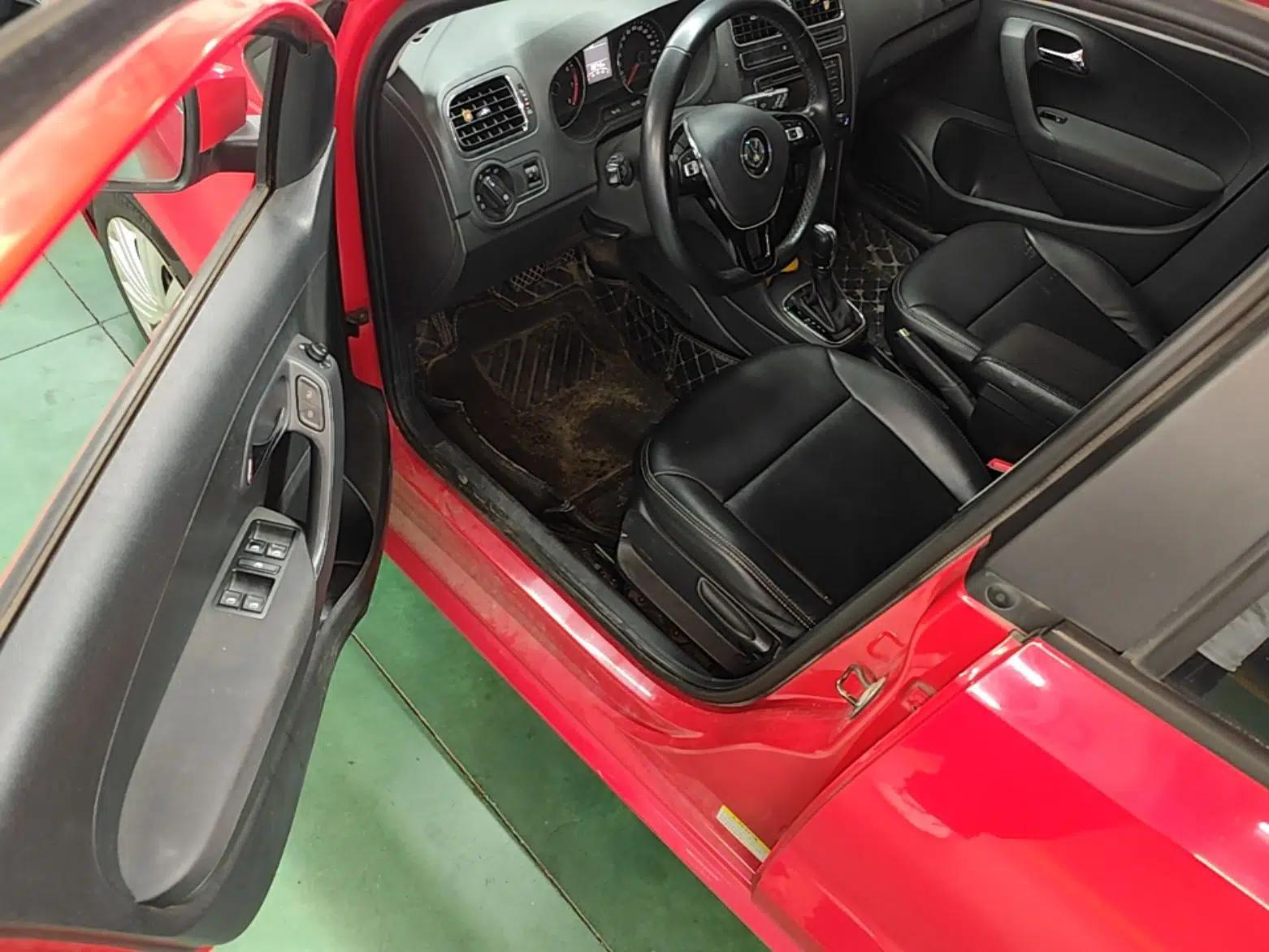 Volkswagen Polo 2016 1.6L Automatic Comfort Model — миниатюра 18