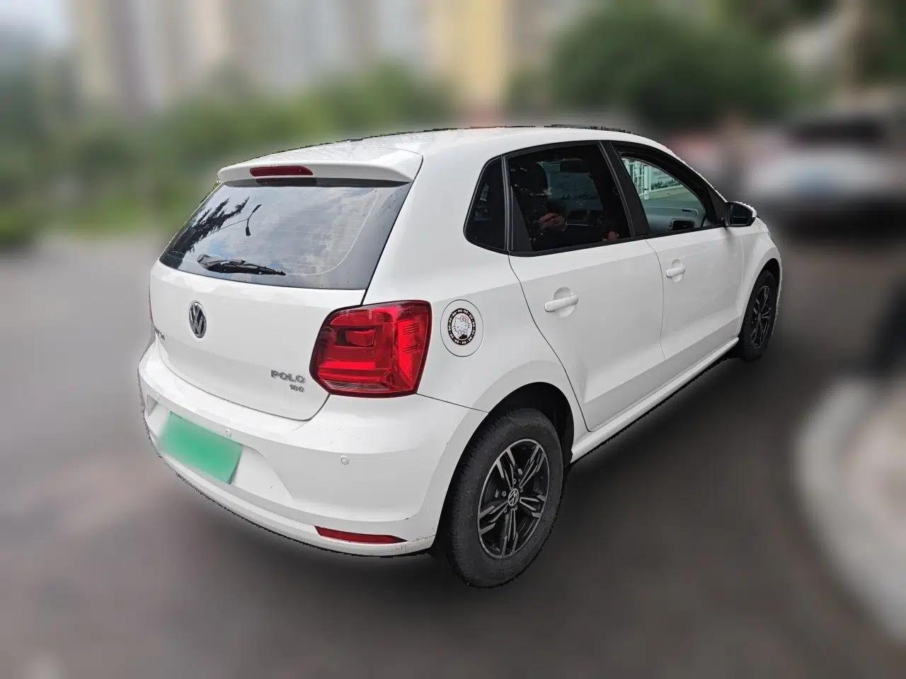 Volkswagen Polo 2018 1.5L Manual Drive-Comfort Model — миниатюра 4