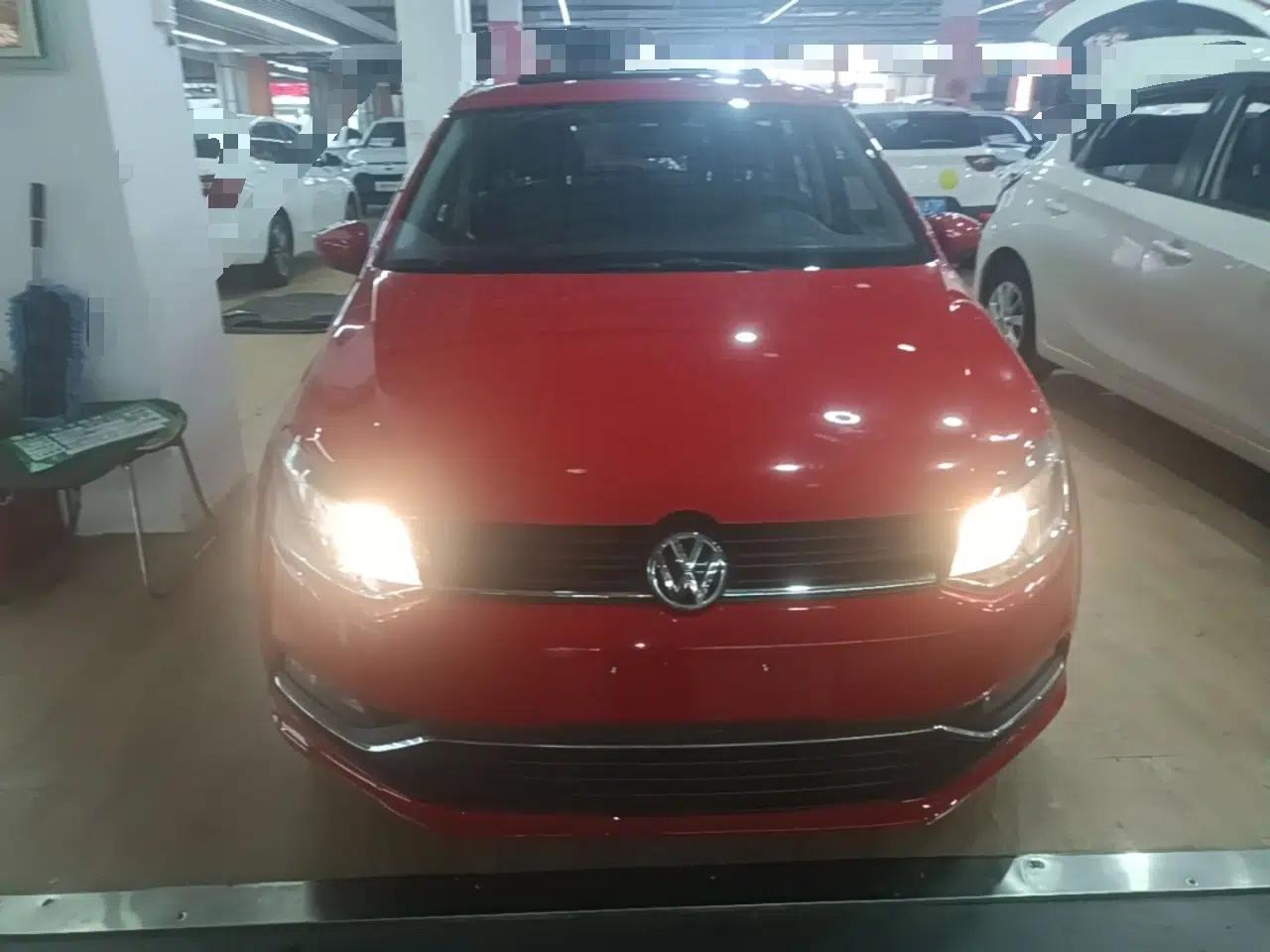Volkswagen Polo 2016 1.6L Automatic Comfort Model — миниатюра 2