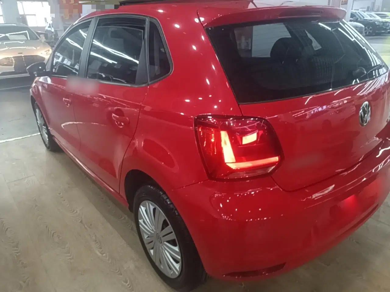 Volkswagen Polo 2016 1.6L Automatic Comfort Model — миниатюра 13